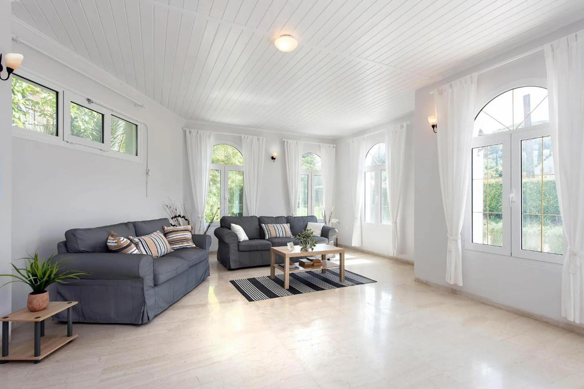 Seating area in Balaris Apartments