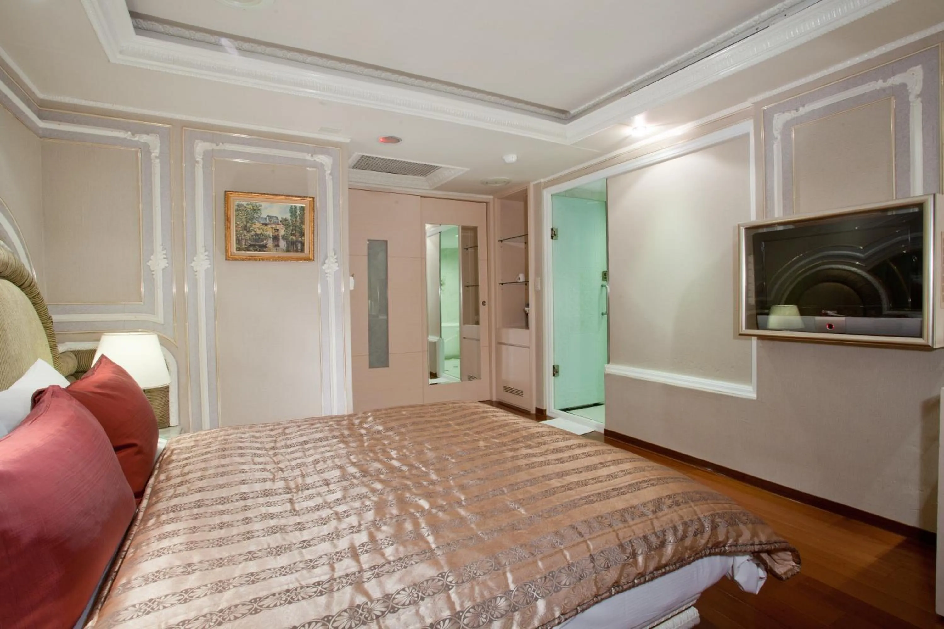 Charming Castle Hotel