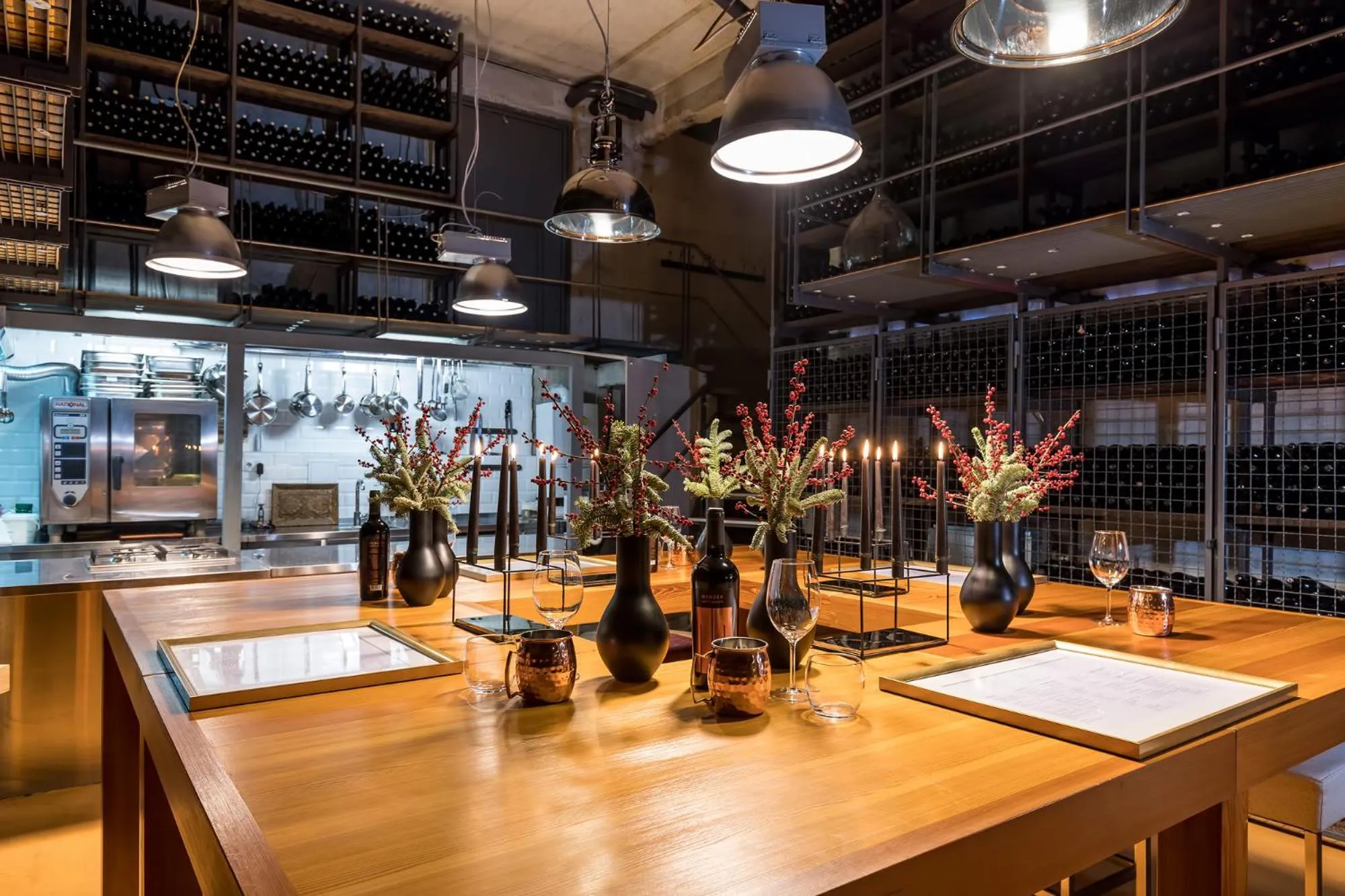 Restaurant/places to eat in MM House - self check-in