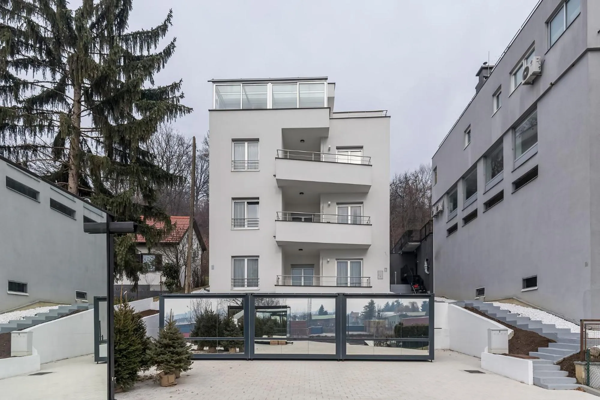 MM House - self check-in