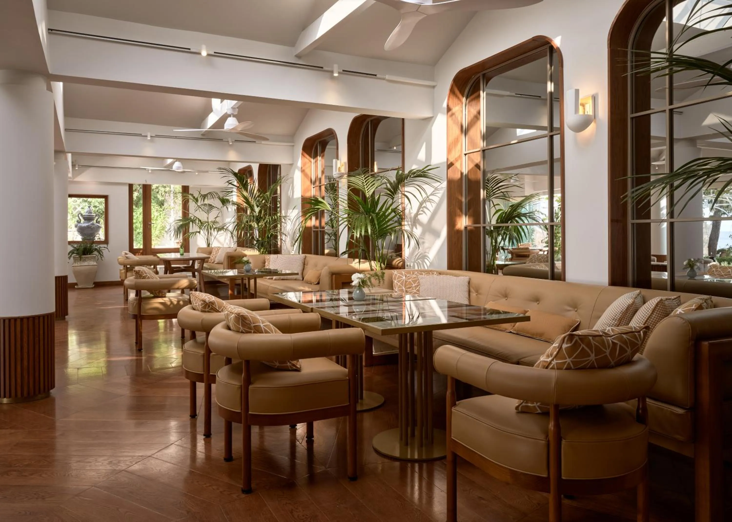 Restaurant/places to eat in The Danai