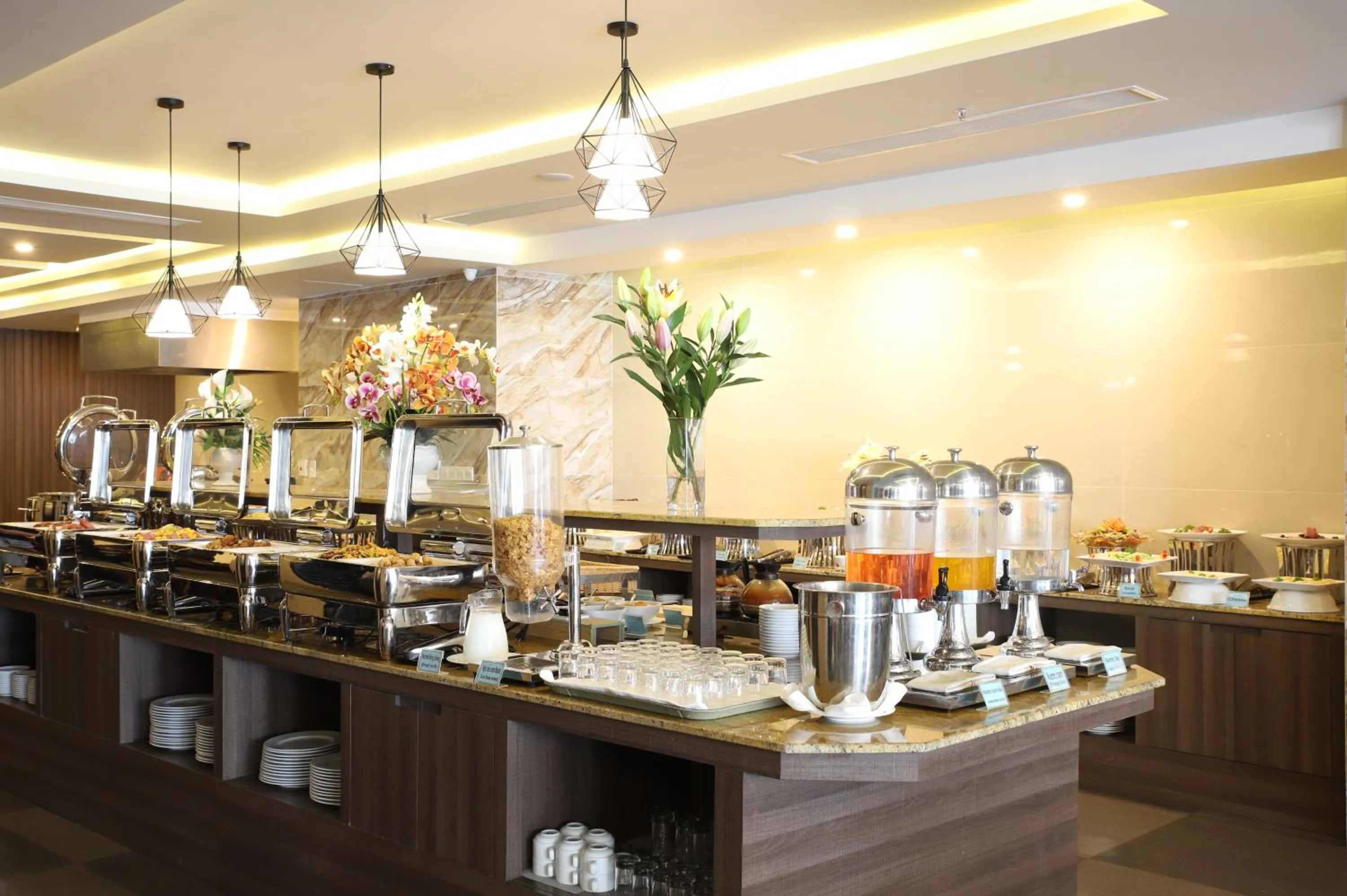 Restaurant/places to eat in Atlantic Nha Trang Hotel
