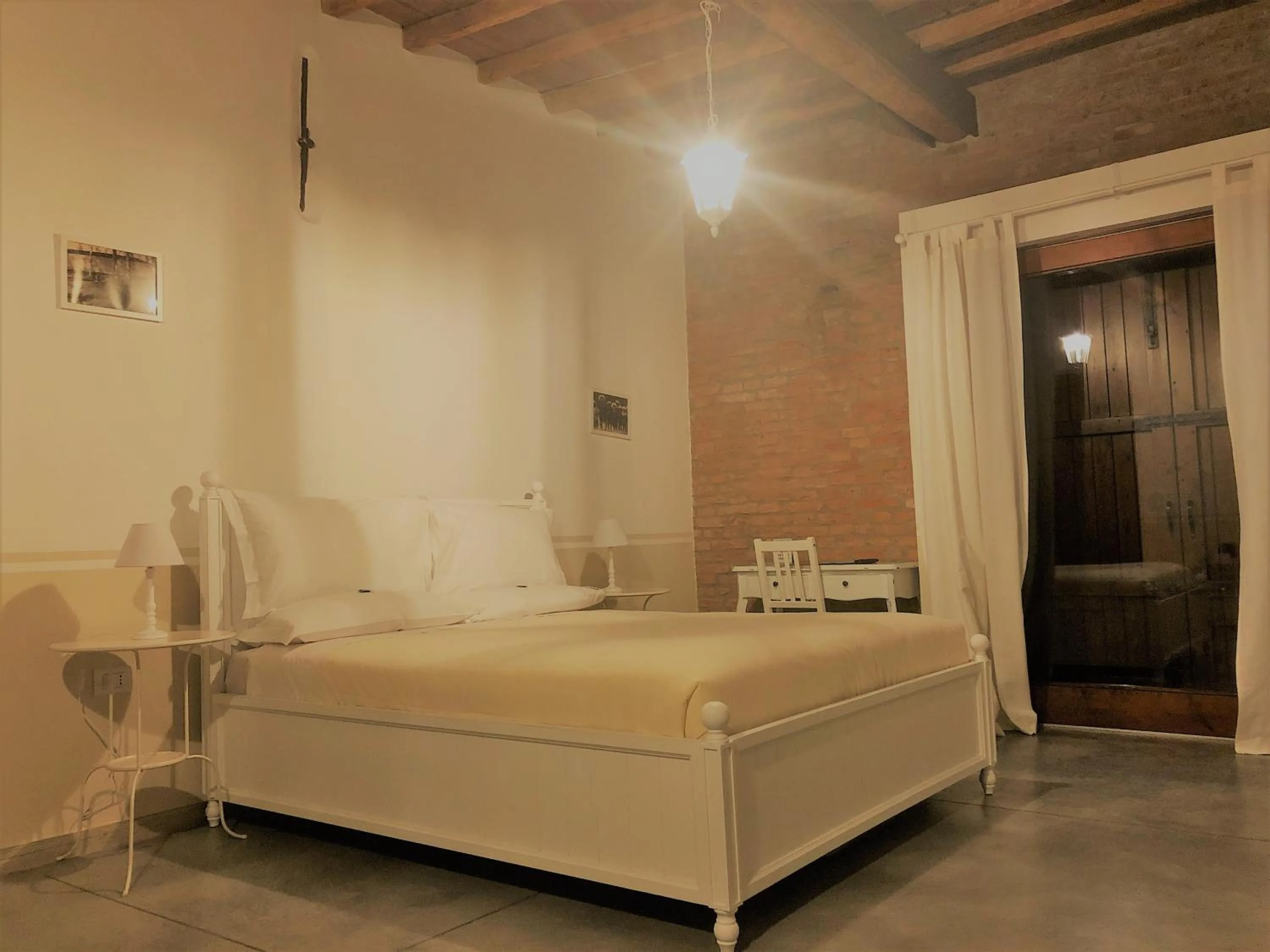 Bedroom, Bed in Il Contado -room and breakfast-