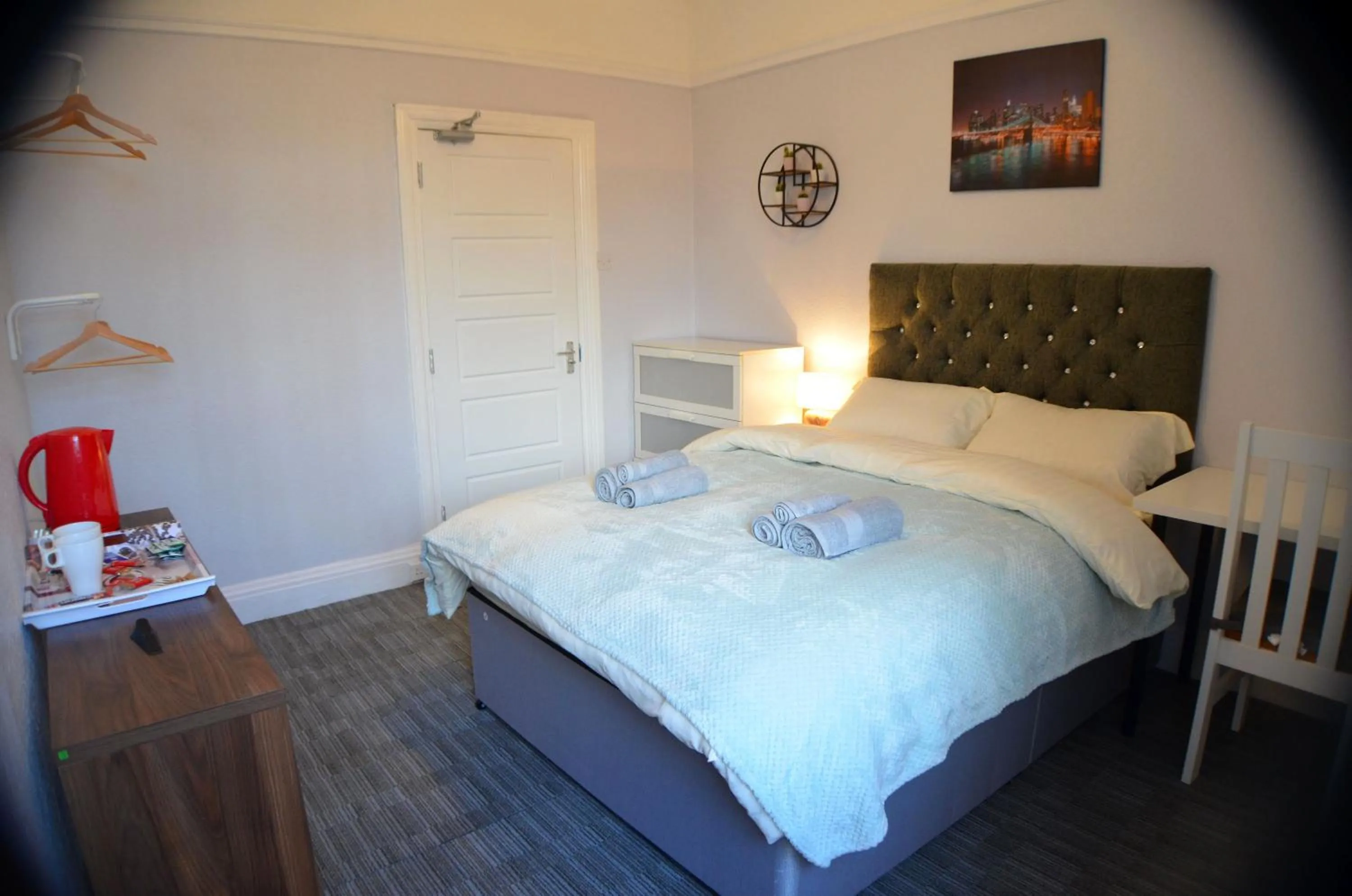 Bedroom, Bed in Gorton Mount Hotel Manchester