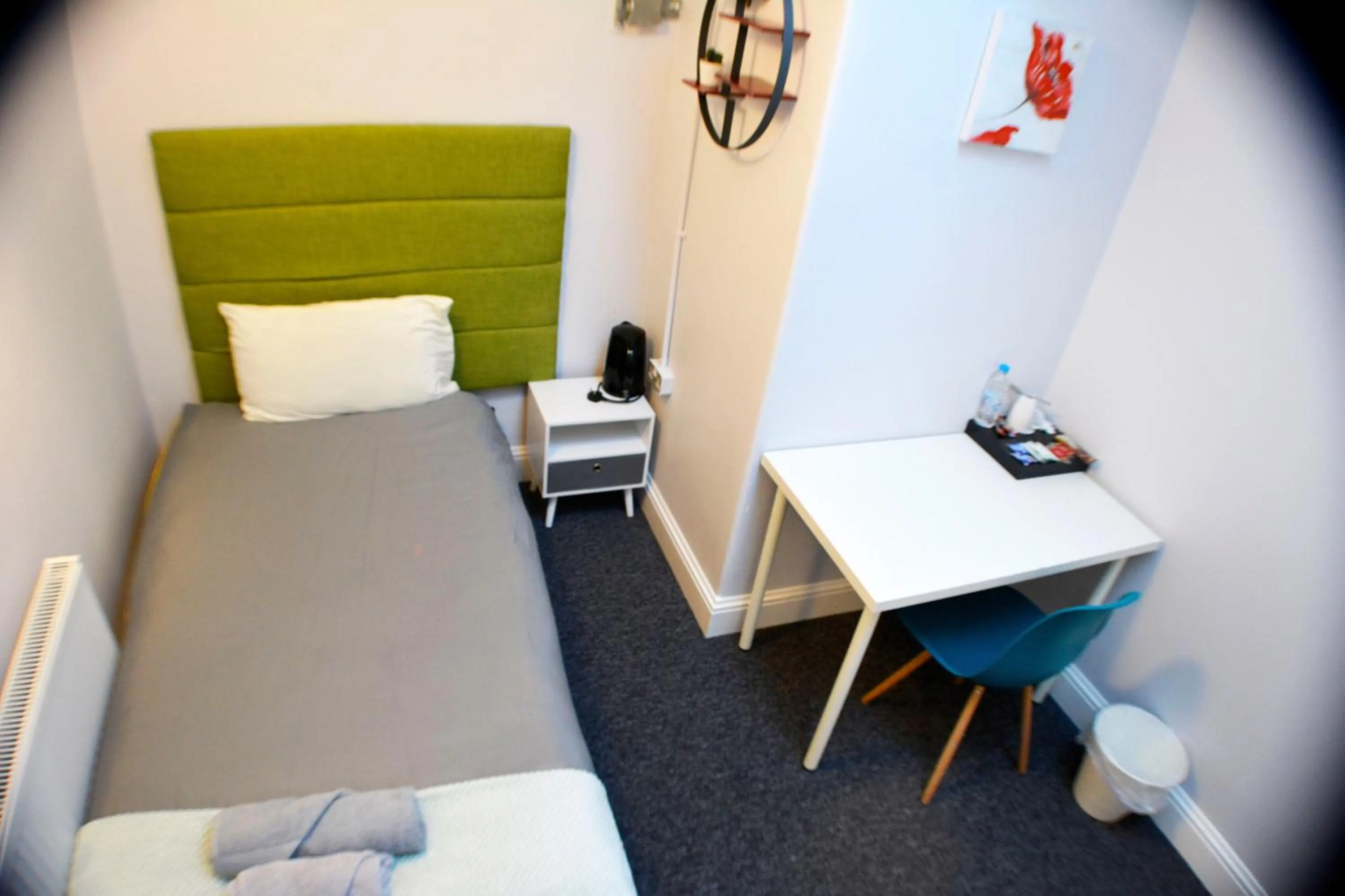 Bedroom, Bed in Gorton Mount Hotel Manchester