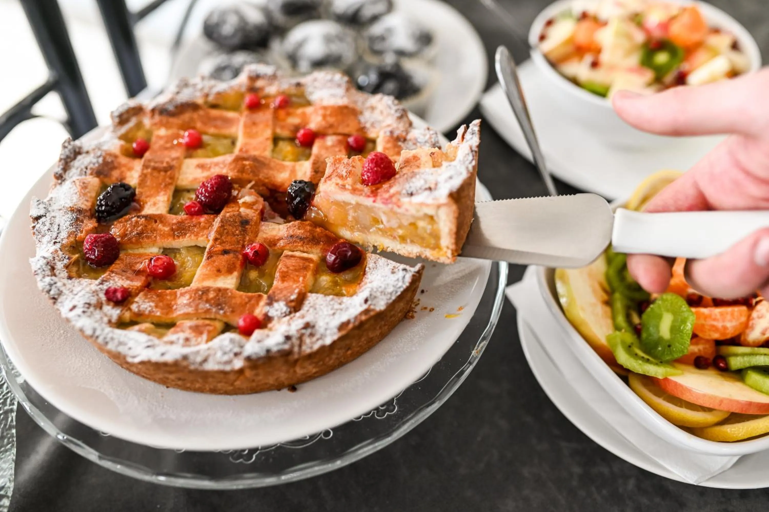 Restaurant/places to eat in Garni Hotel Dash