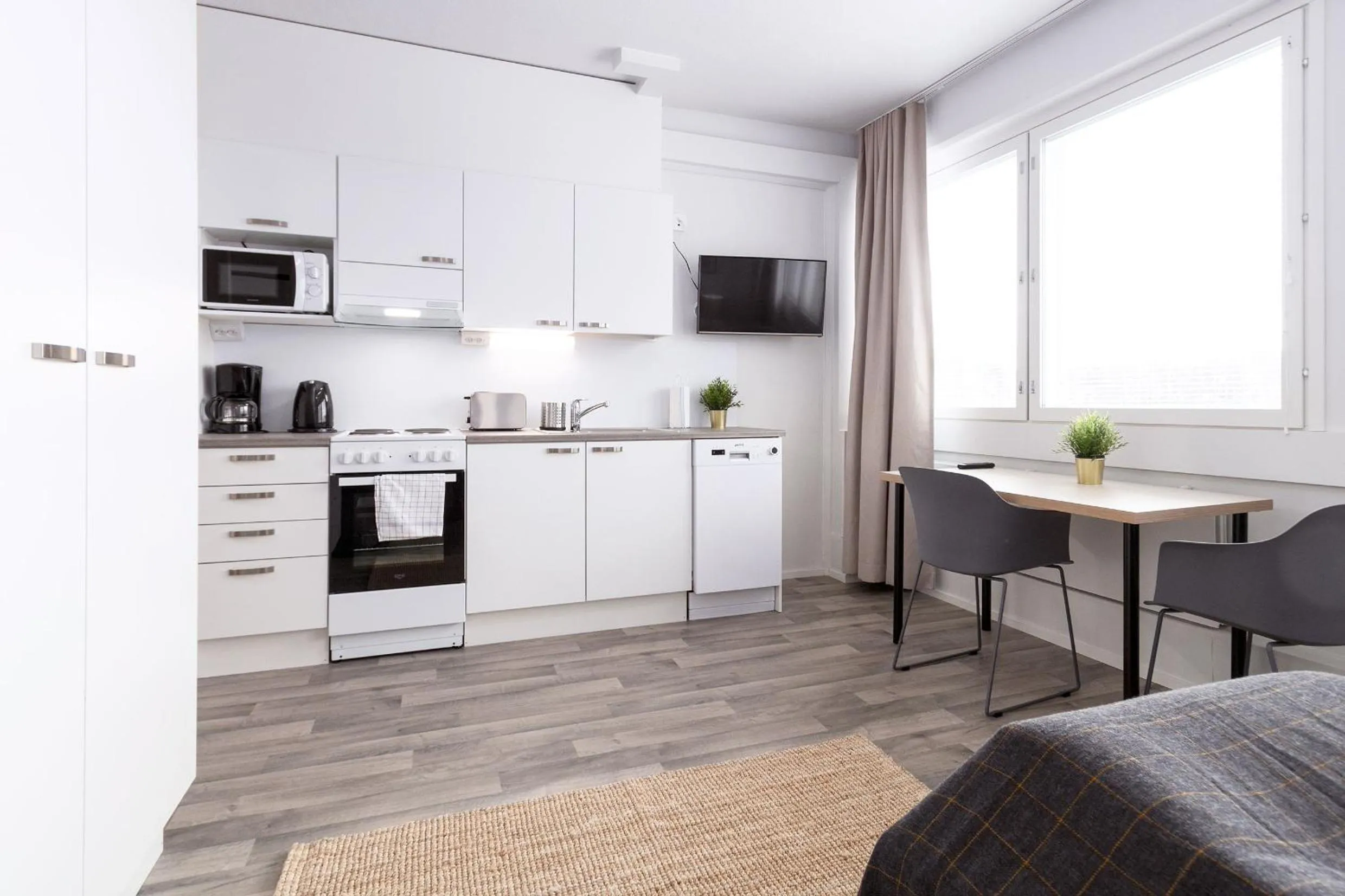 TV and multimedia in Forenom Serviced Apartments Rauma Kaivopuisto