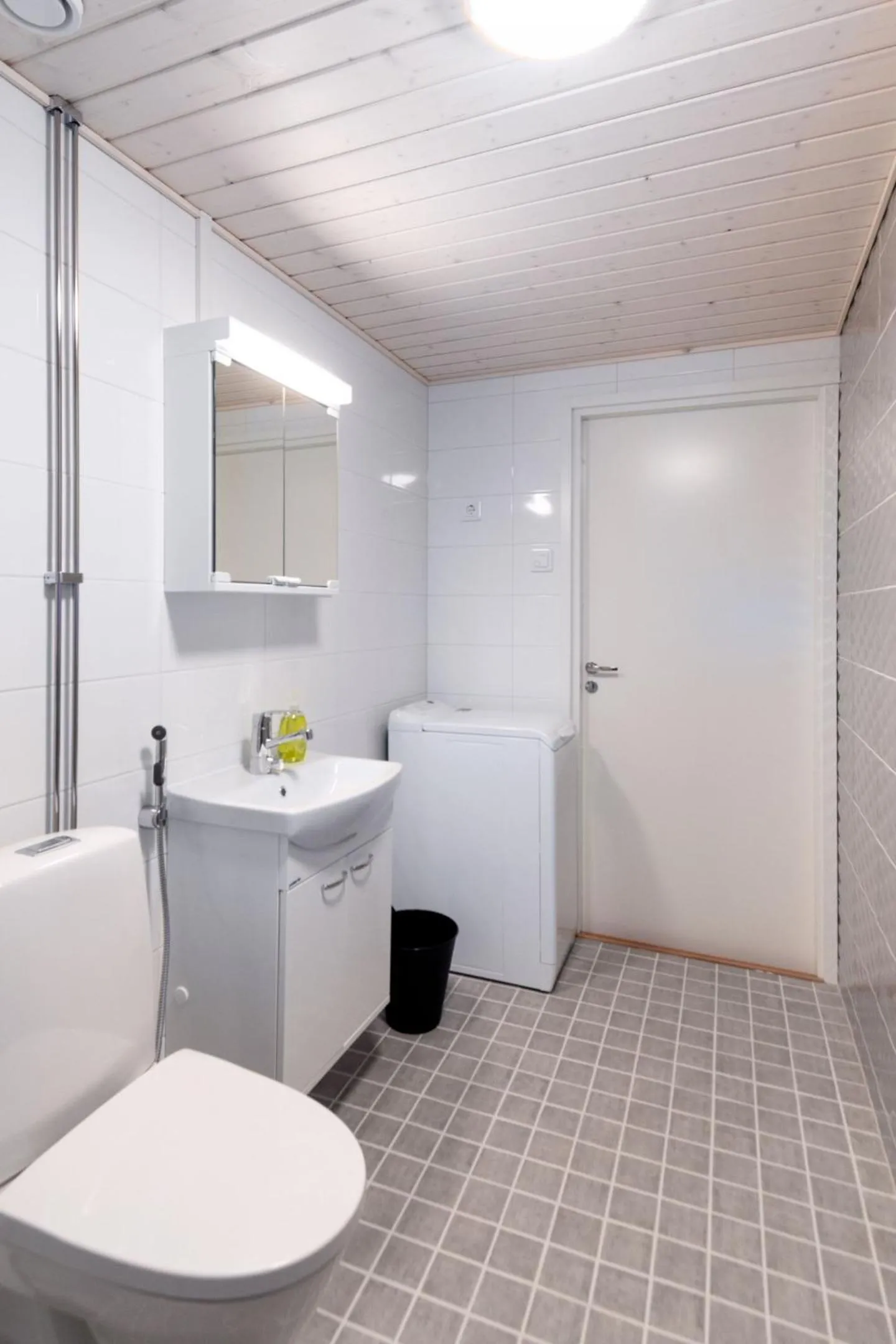 Shower in Forenom Serviced Apartments Rauma Kaivopuisto