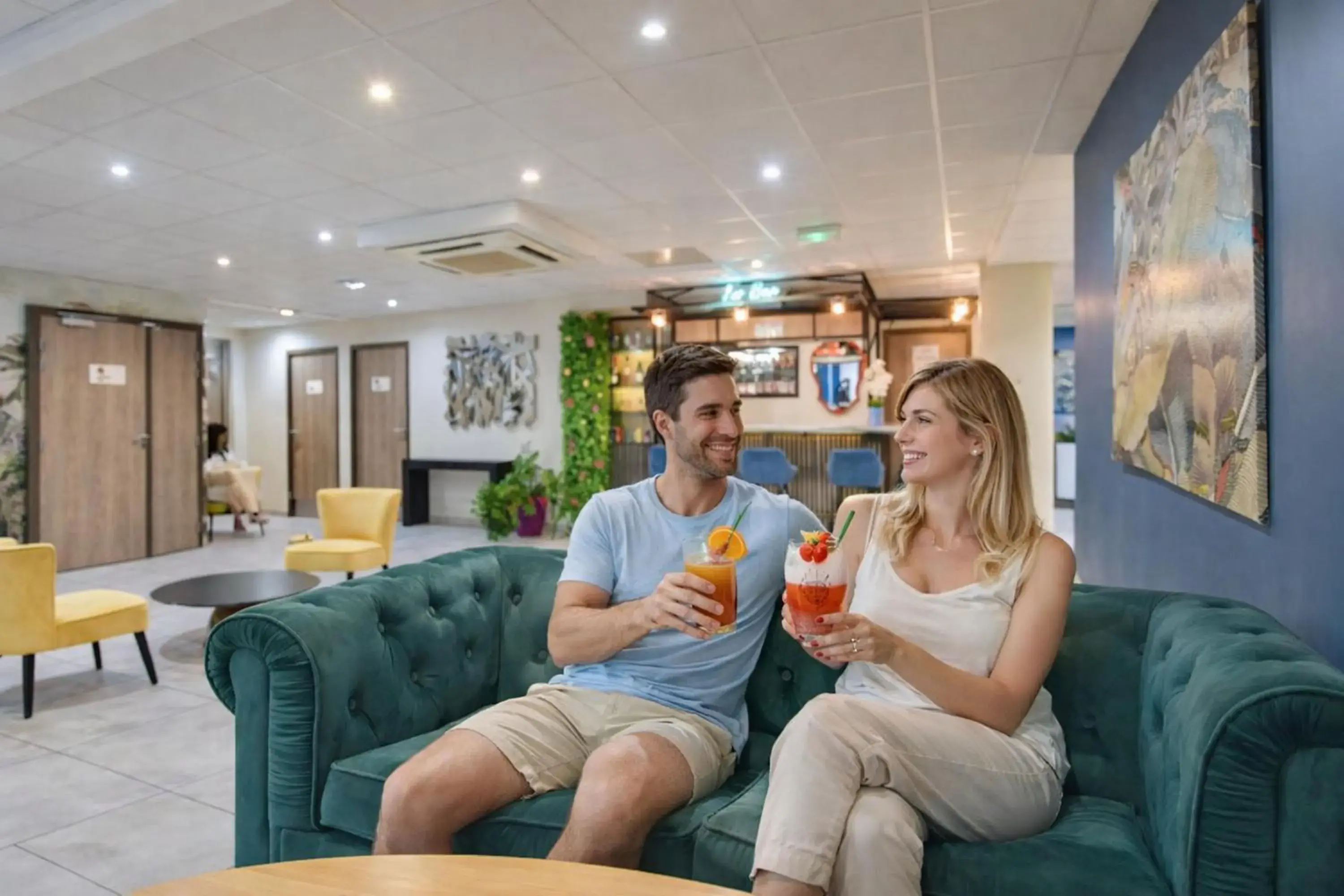 Living room in Kyriad Perpignan Sud Living room in Kyriad Perpignan Sud