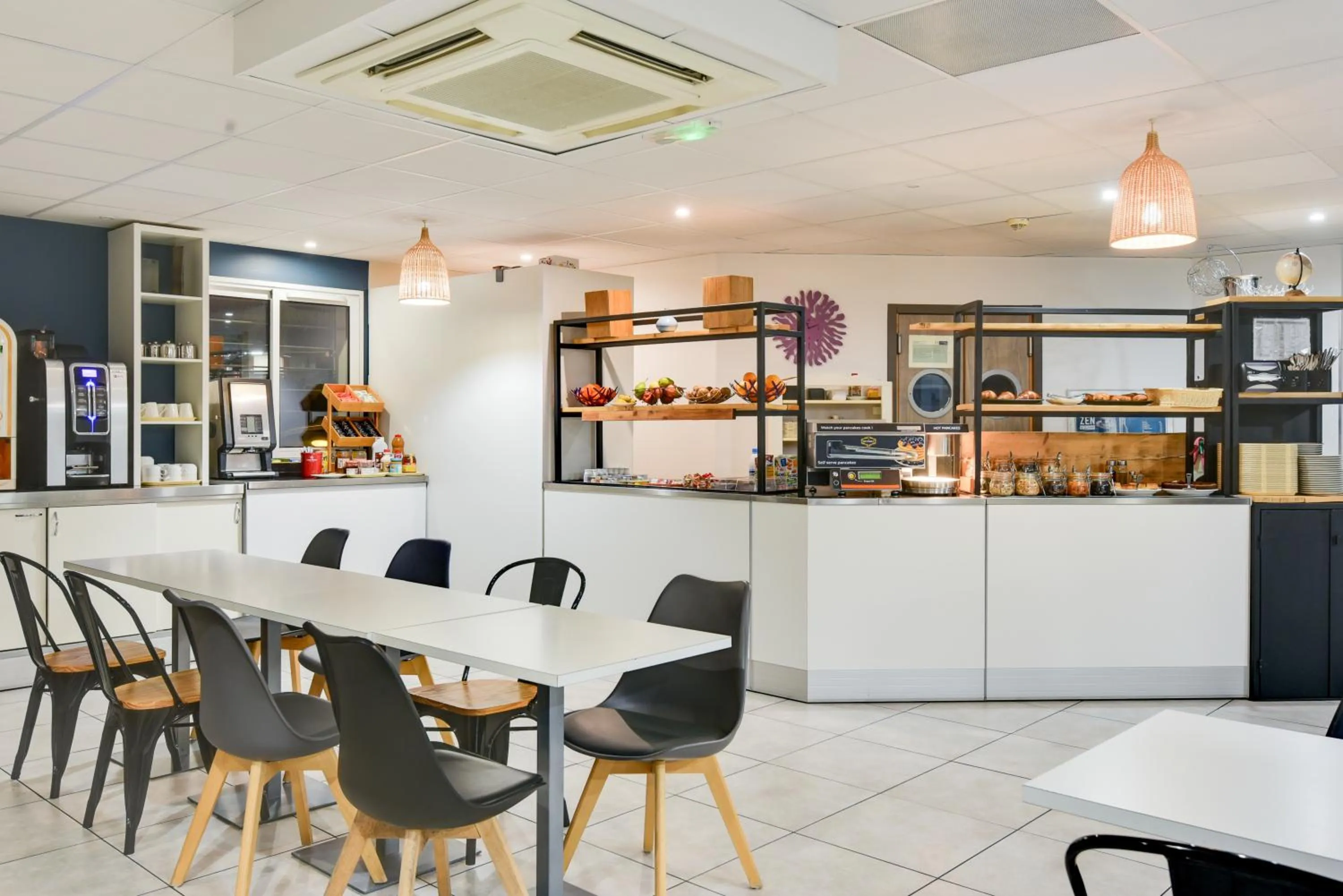 Breakfast in Kyriad Perpignan Sud