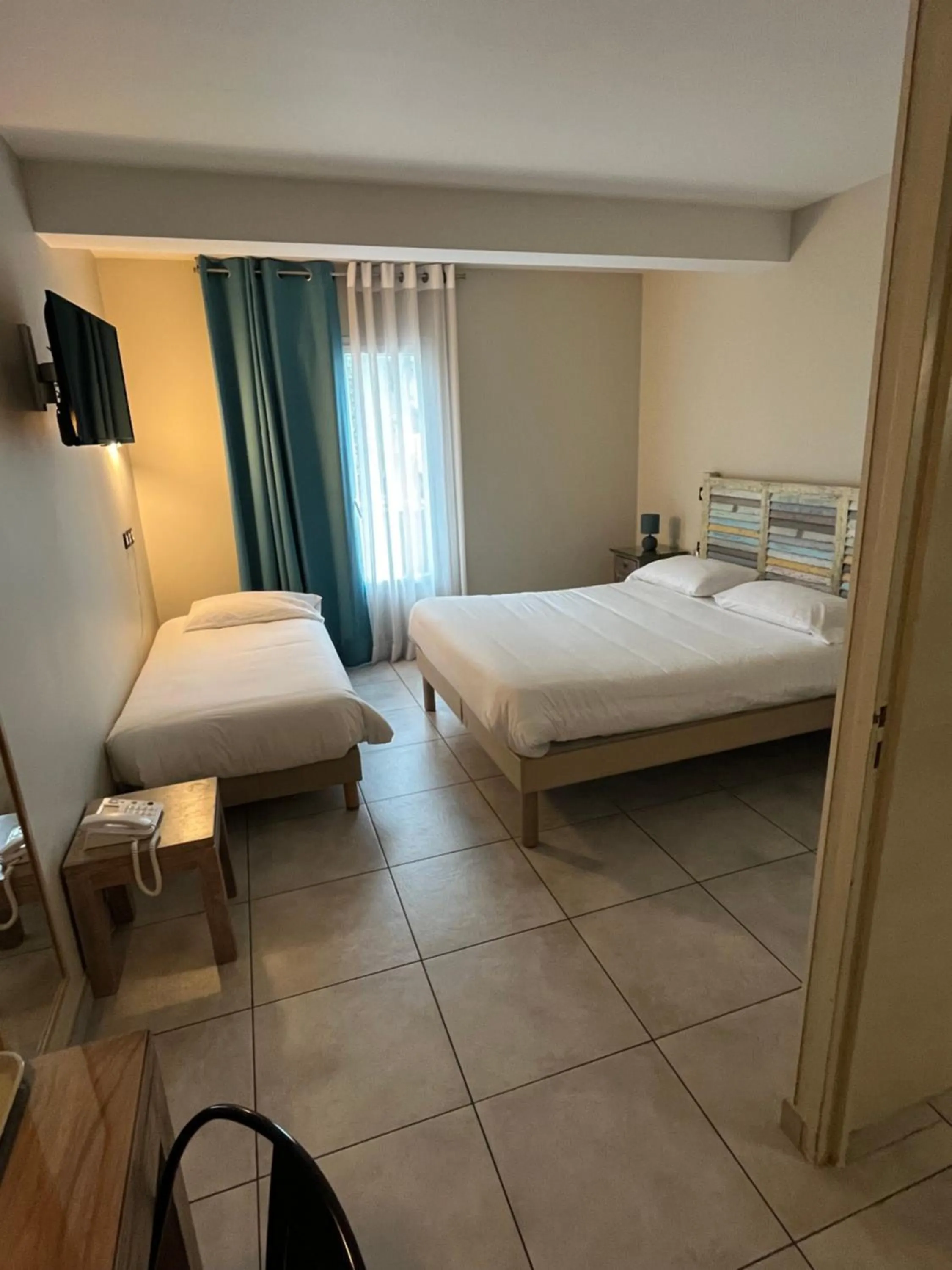 Bedroom, Bed in Kyriad Perpignan Sud