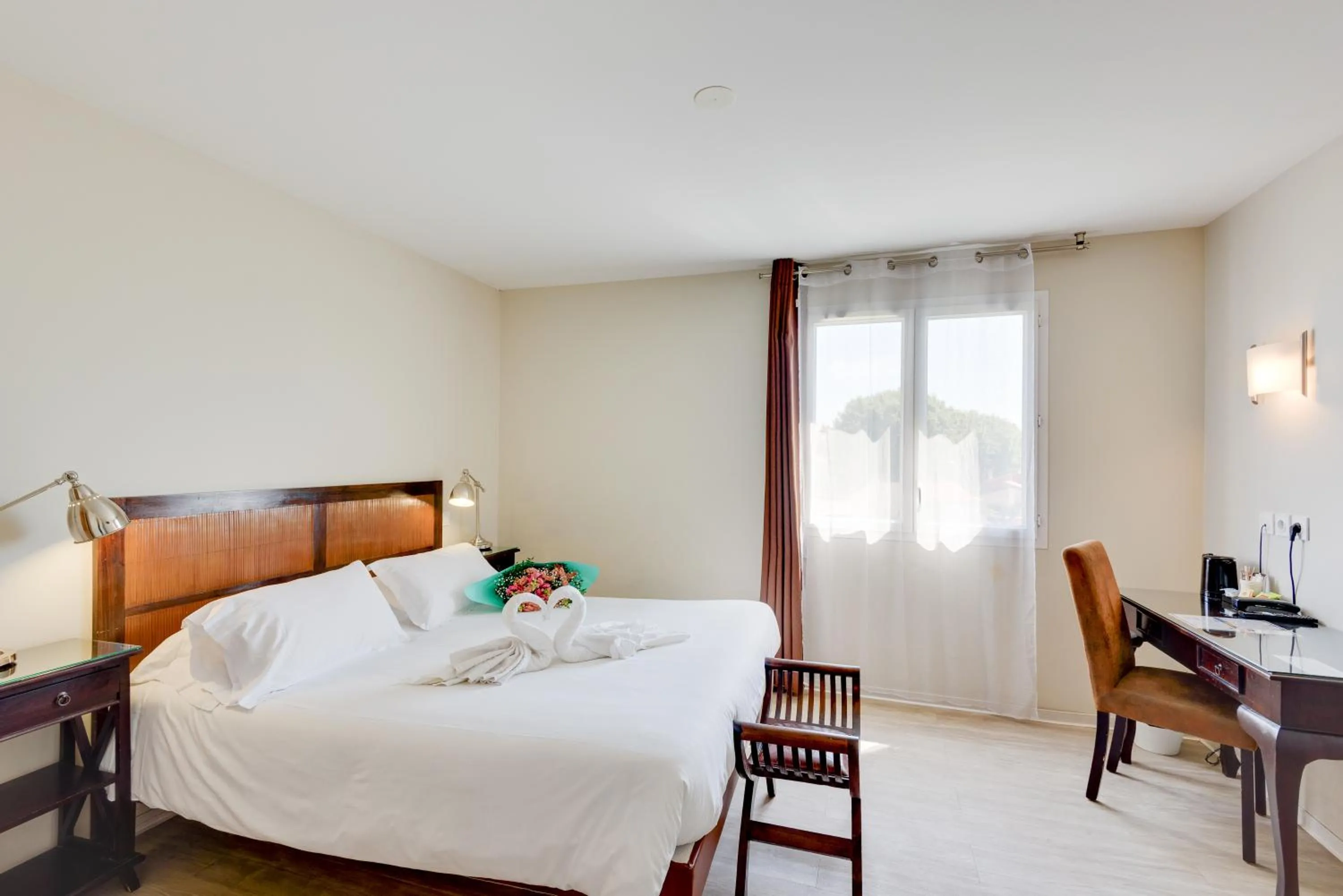 Bedroom, Bed in Kyriad Perpignan Sud