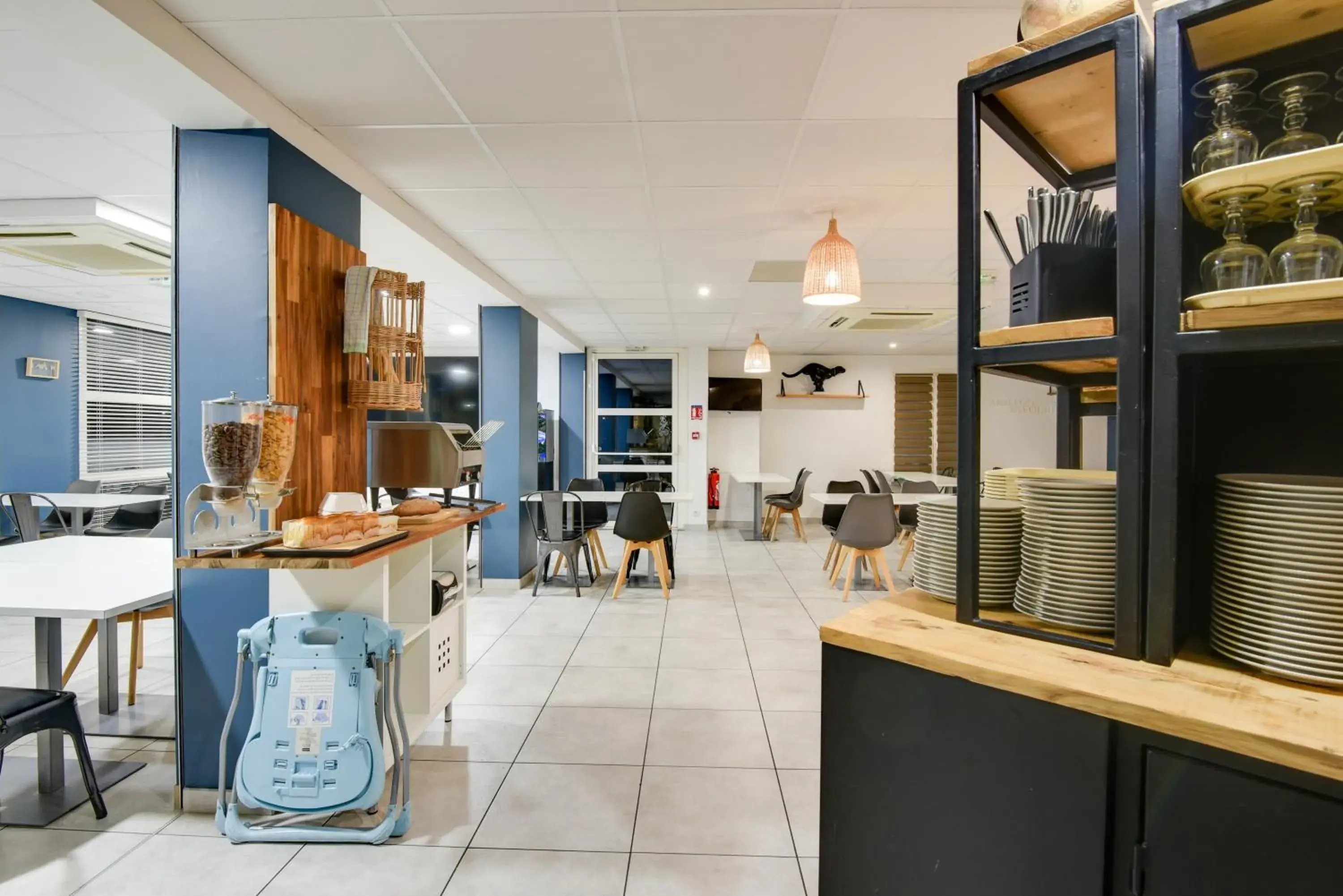 Breakfast in Kyriad Perpignan Sud Breakfast in Kyriad Perpignan Sud