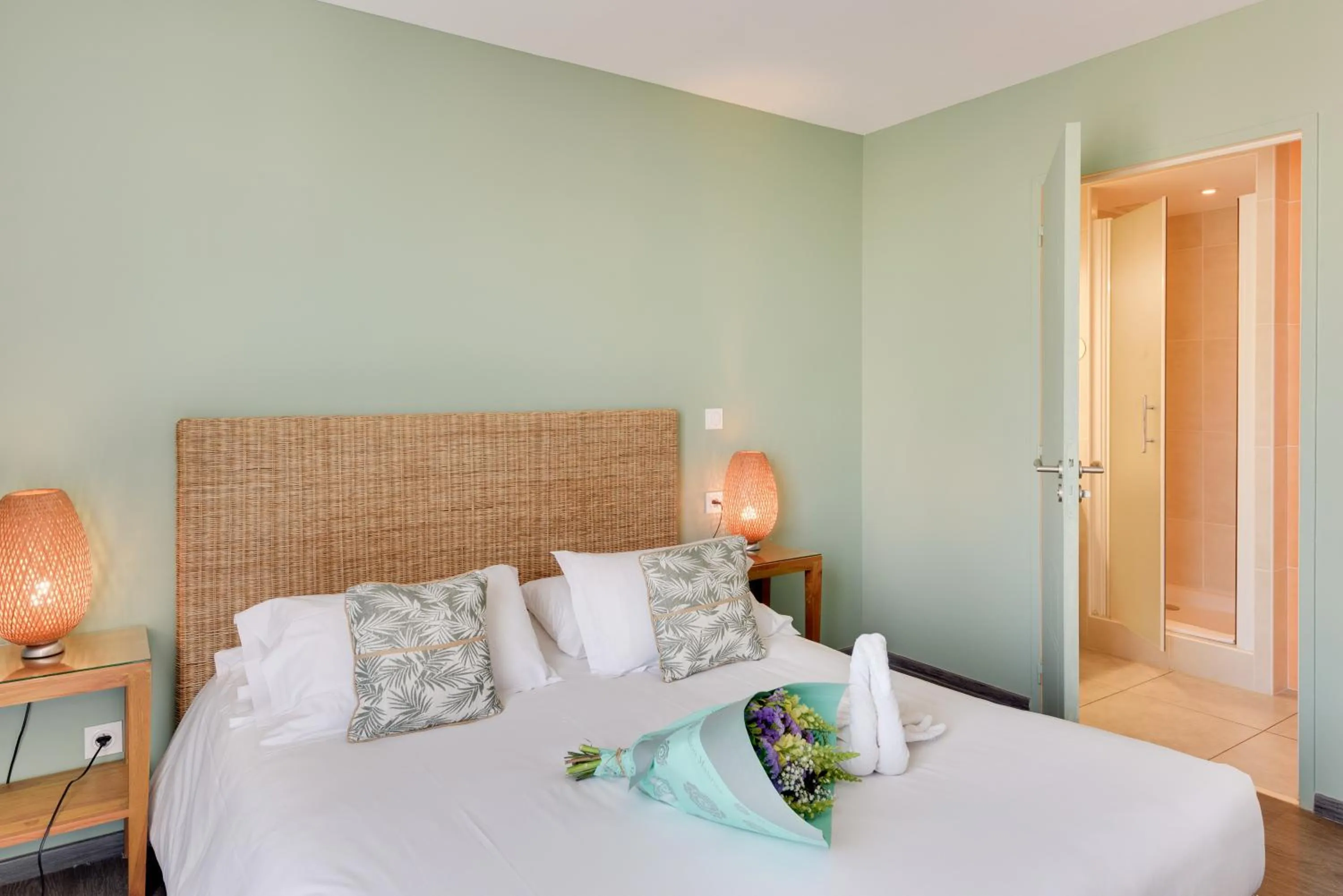 Bedroom, Bed in Kyriad Perpignan Sud