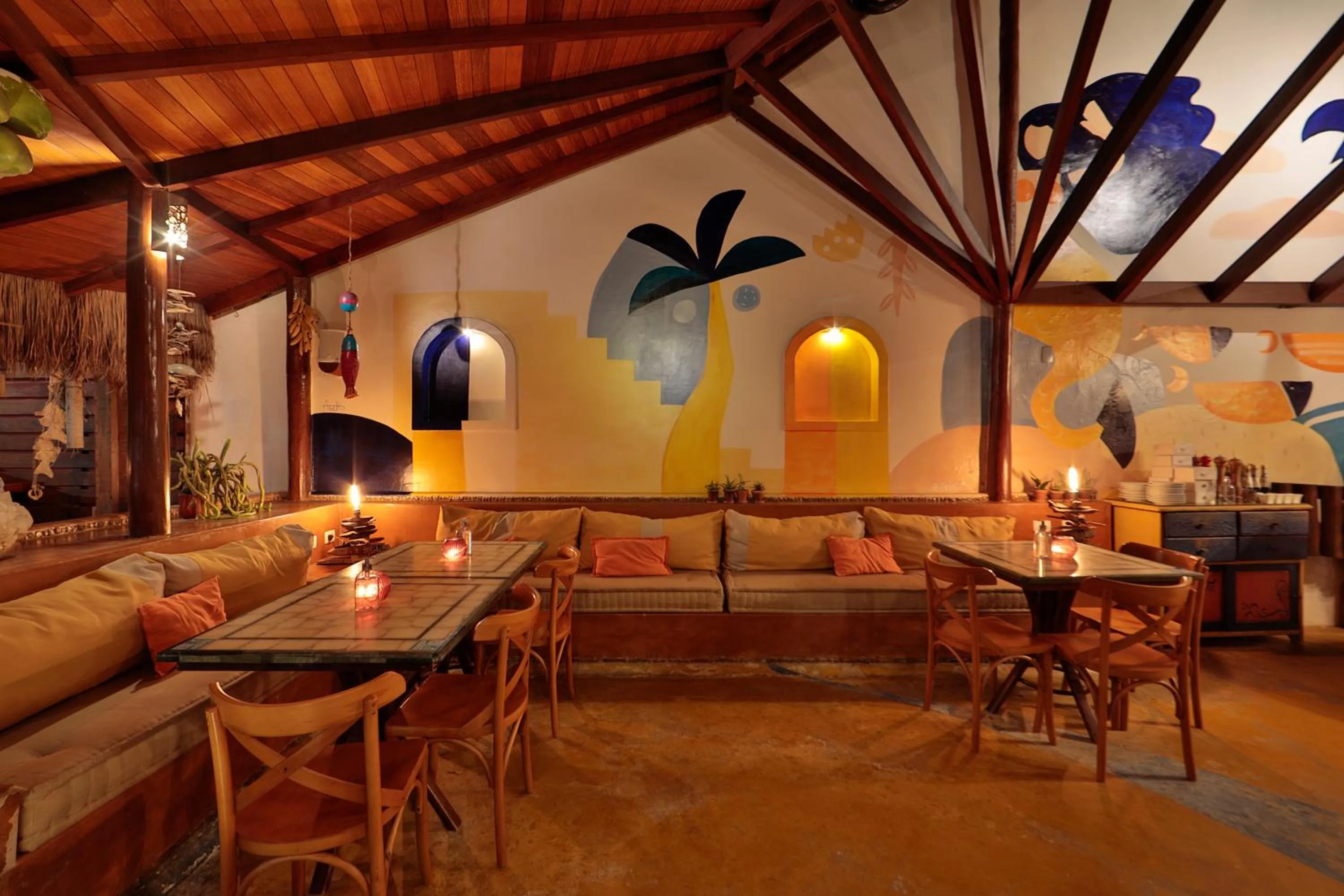 Restaurant/places to eat in Manary Praia Hotel