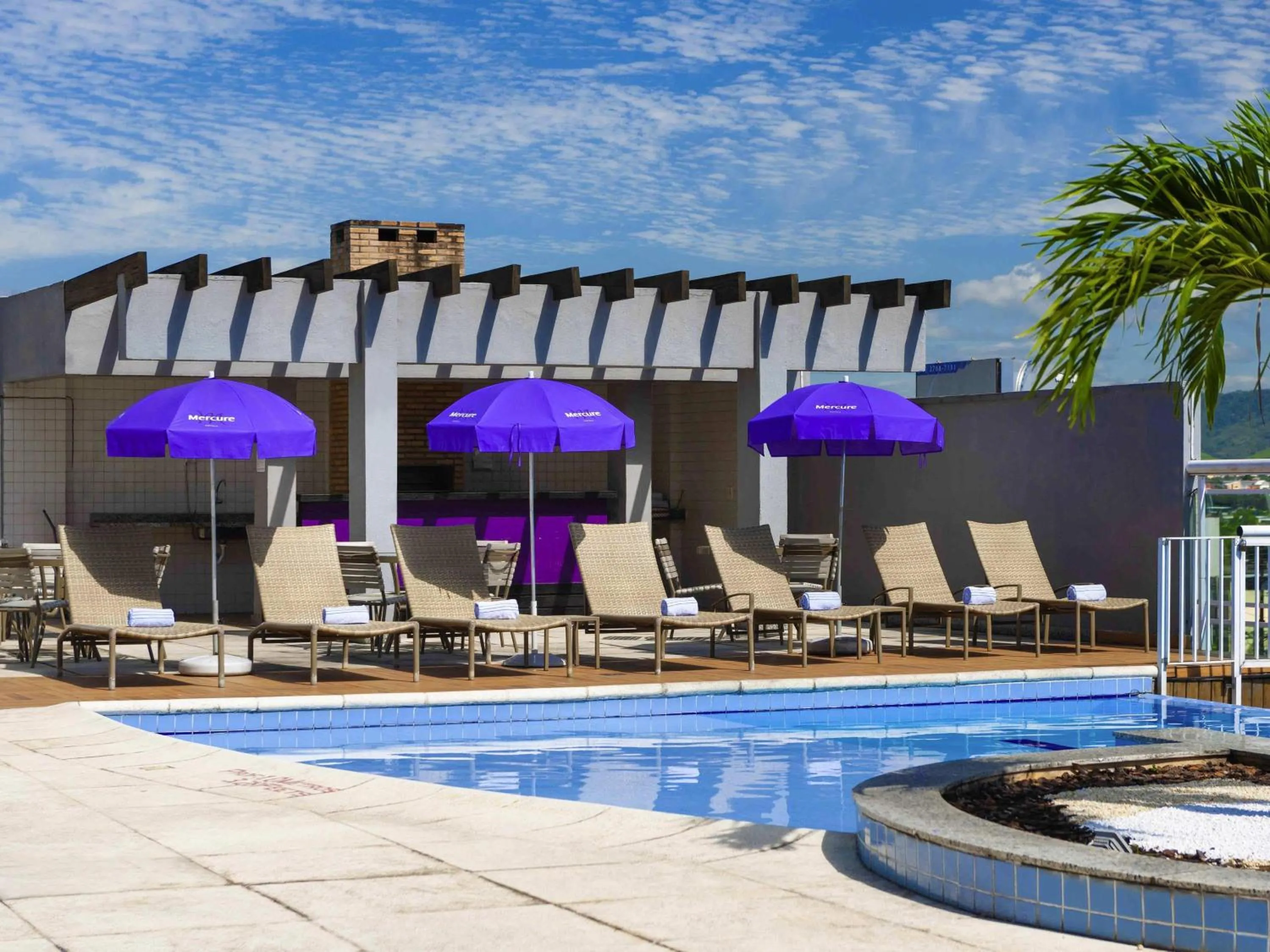 Pool view in Mercure Rio de Janeiro Nova Iguaçu