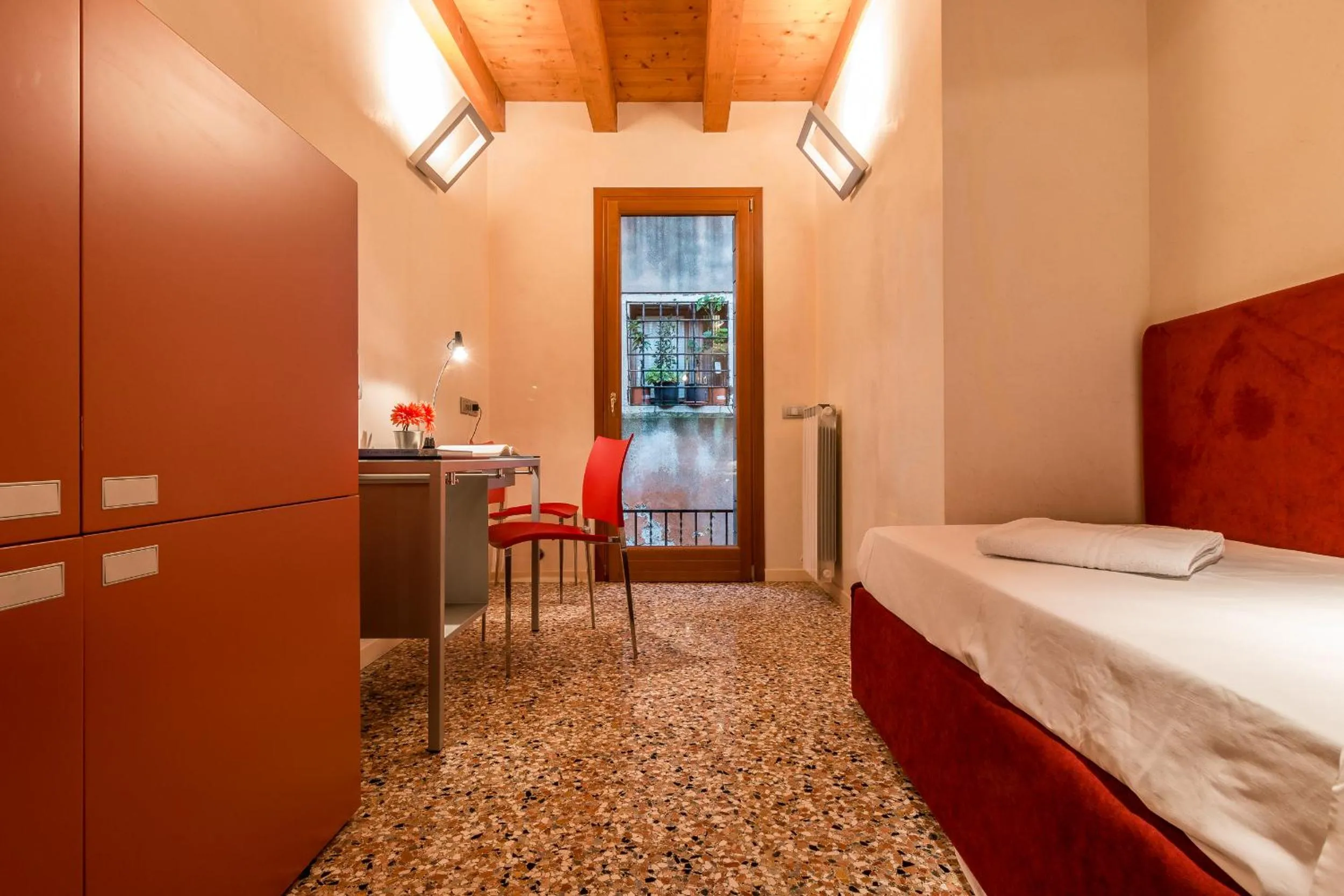 Bedroom, Bed in Rialto Mercato a Family in Venice like at Home