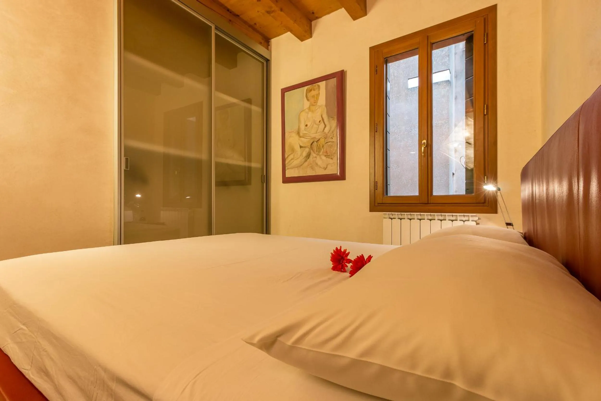 Bedroom, Bed in Rialto Mercato a Family in Venice like at Home