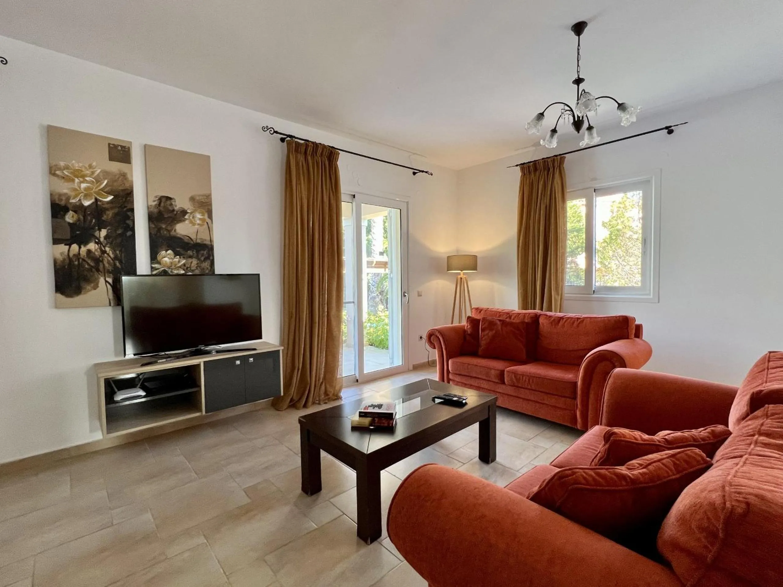 Communal lounge/ TV room in Villa Eros Spartia Kefalonia