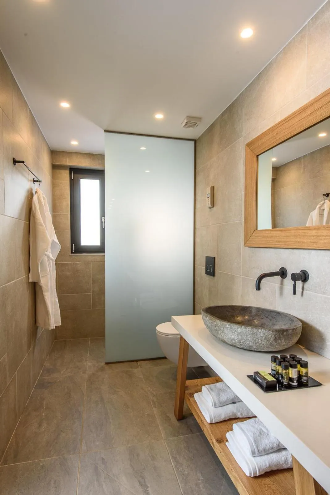 Shower in AneSea Hotel