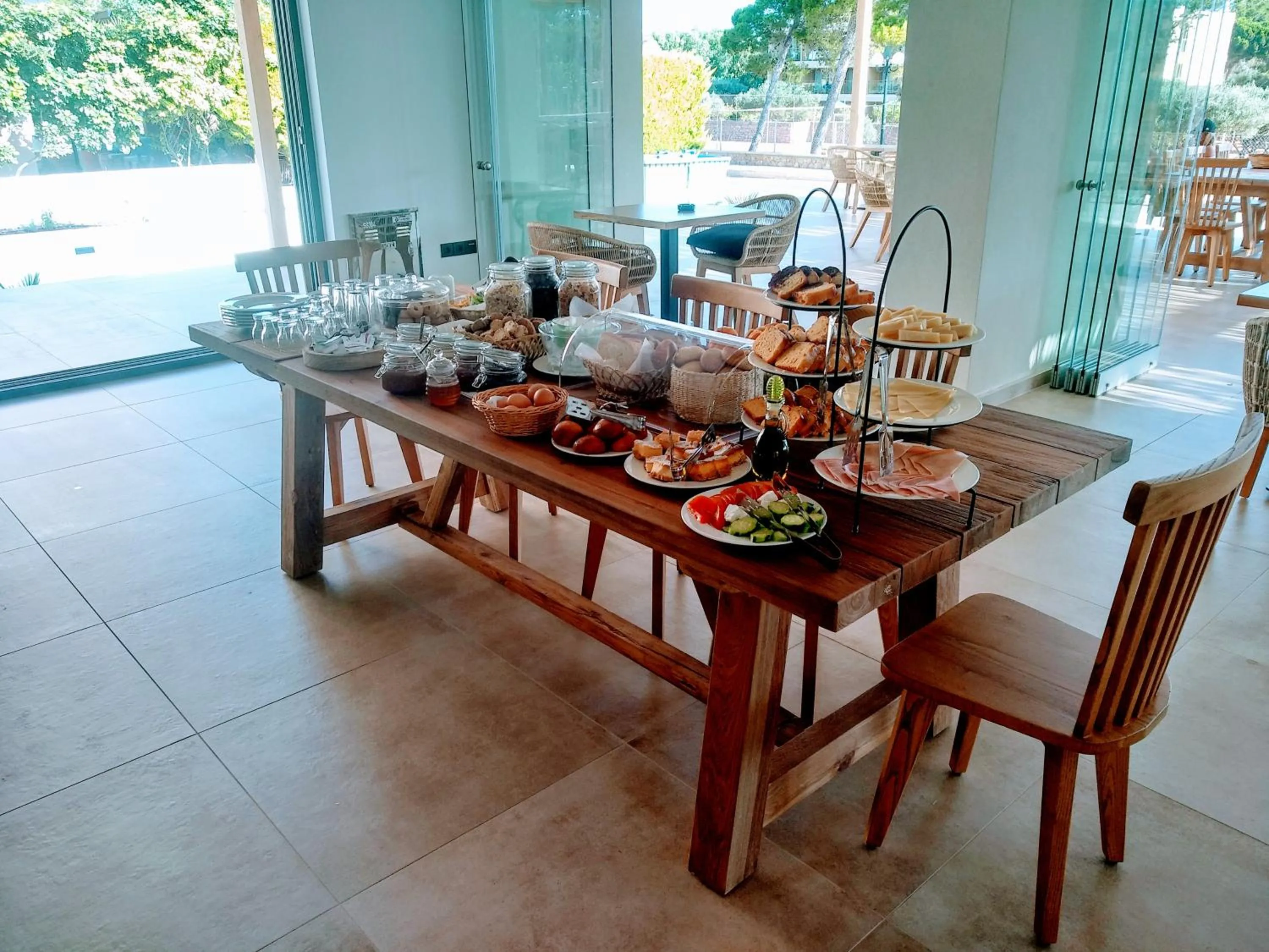 Food in AneSea Hotel