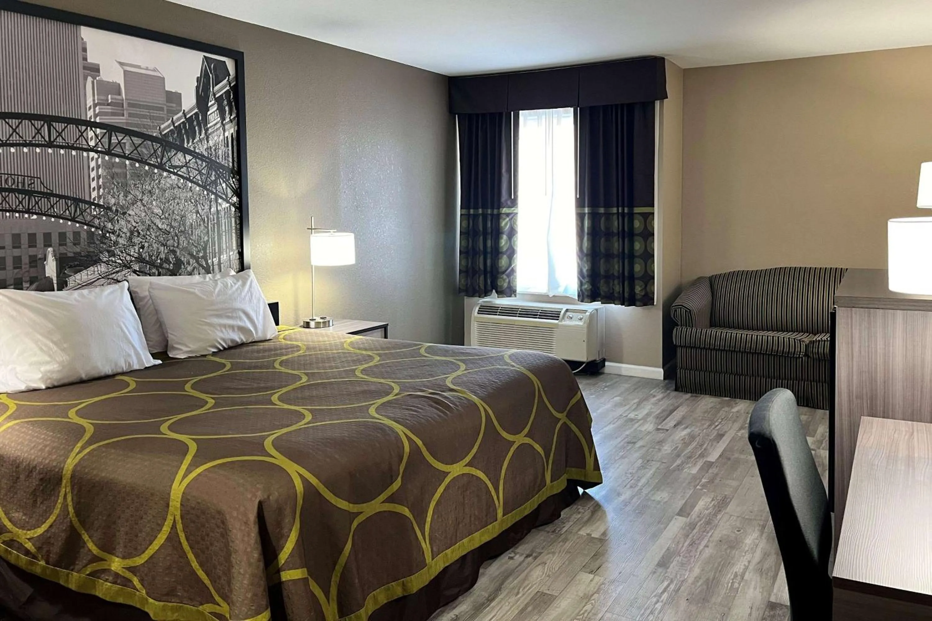 Photo of the whole room, Bed in Super 8 by Wyndham Harrison OH