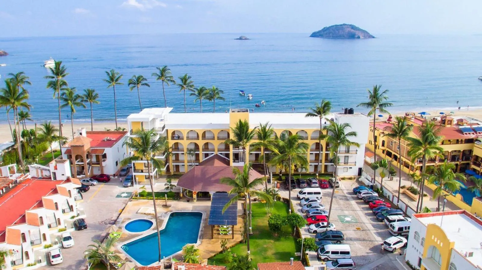 Property building in Costa Alegre Hotel & Suites