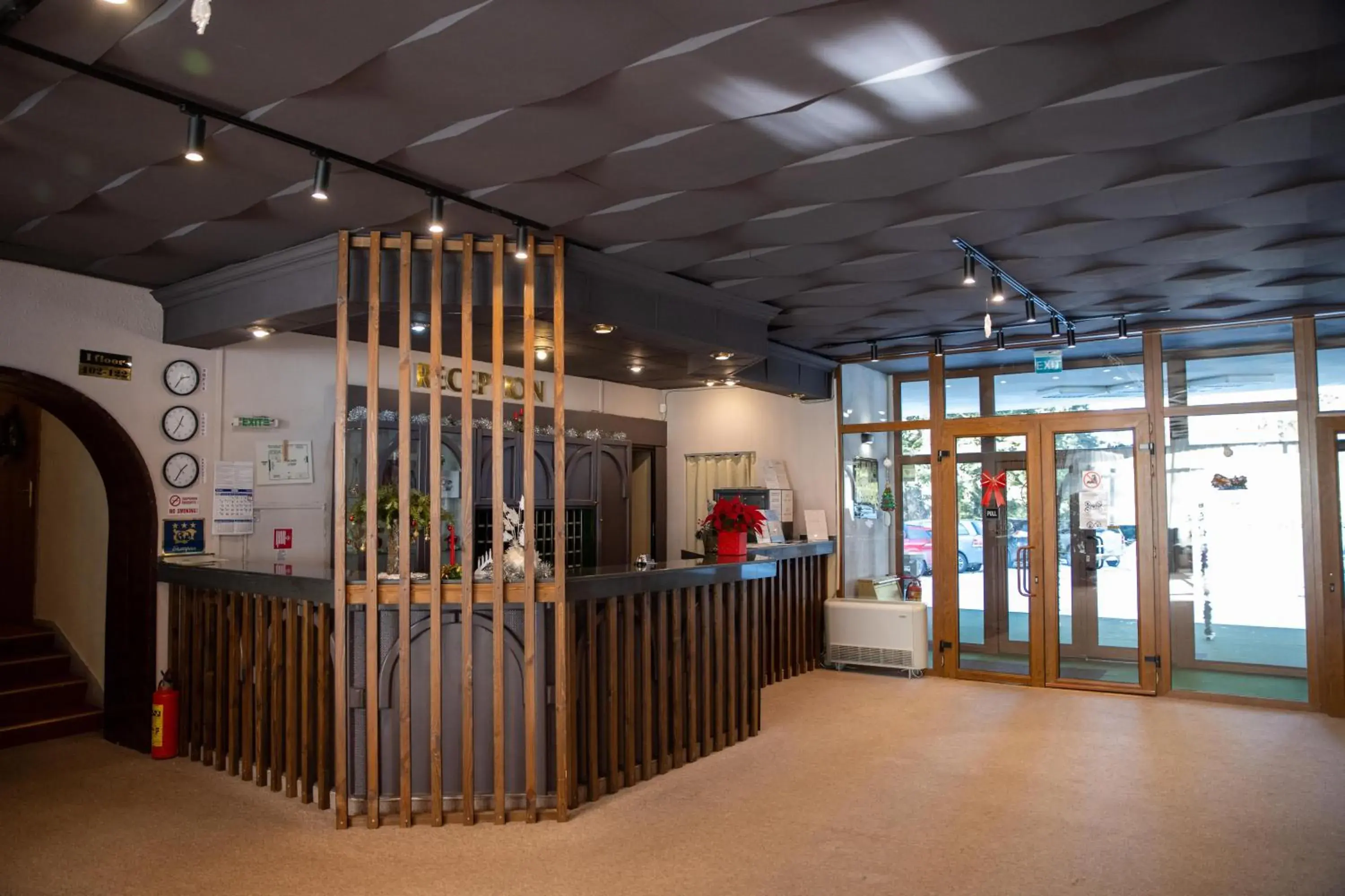 Lobby or reception in Hotel Borovets Edelweiss Lobby or reception in Hotel Borovets Edelweiss