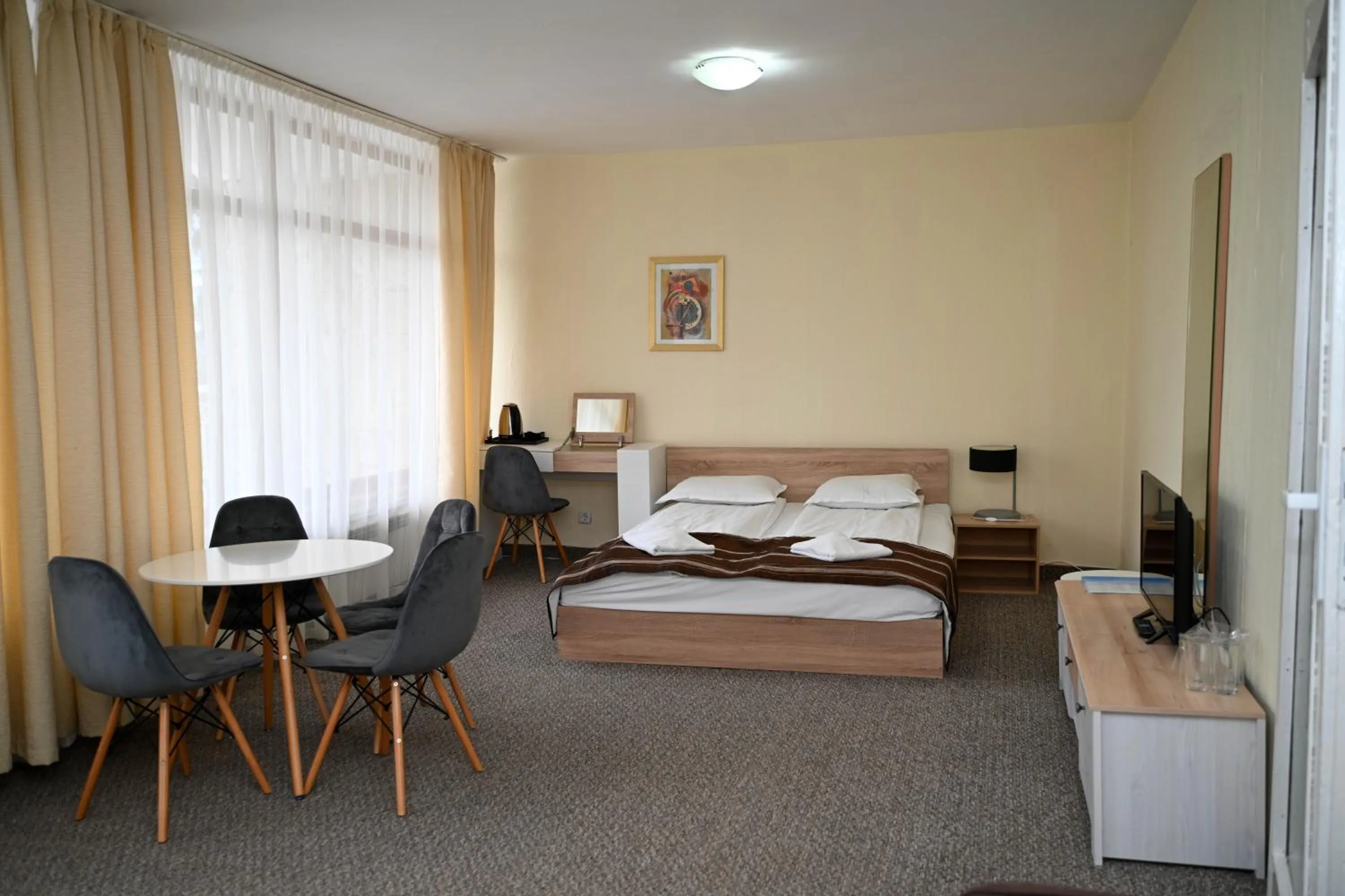 Bedroom, Bed in Hotel Borovets Edelweiss