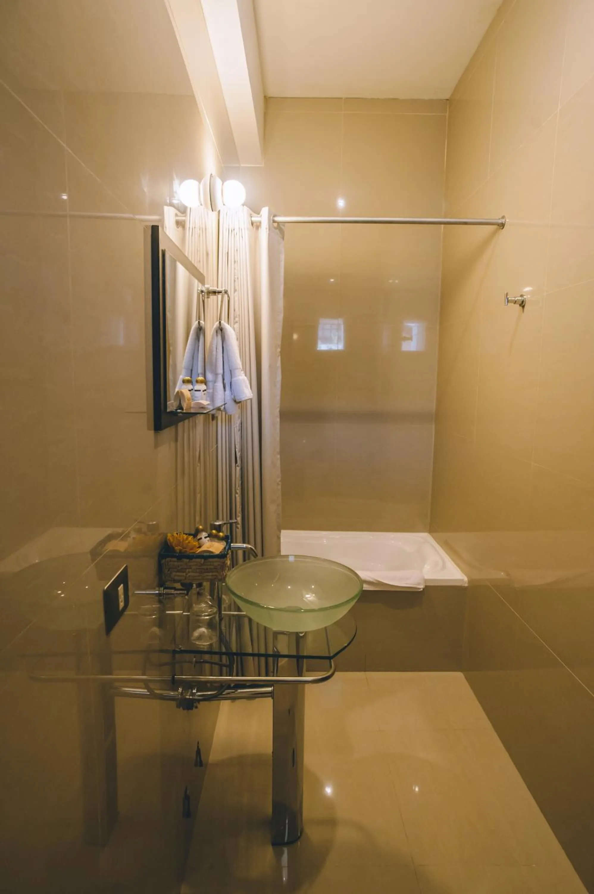 Bathroom in Hotel Monasterio San Pedro