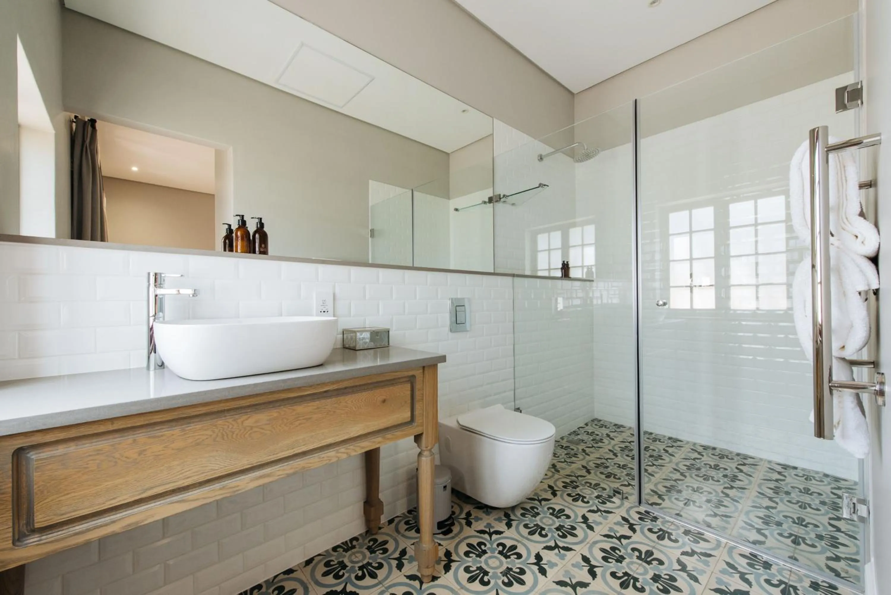 Shower in Simonzicht Guest House