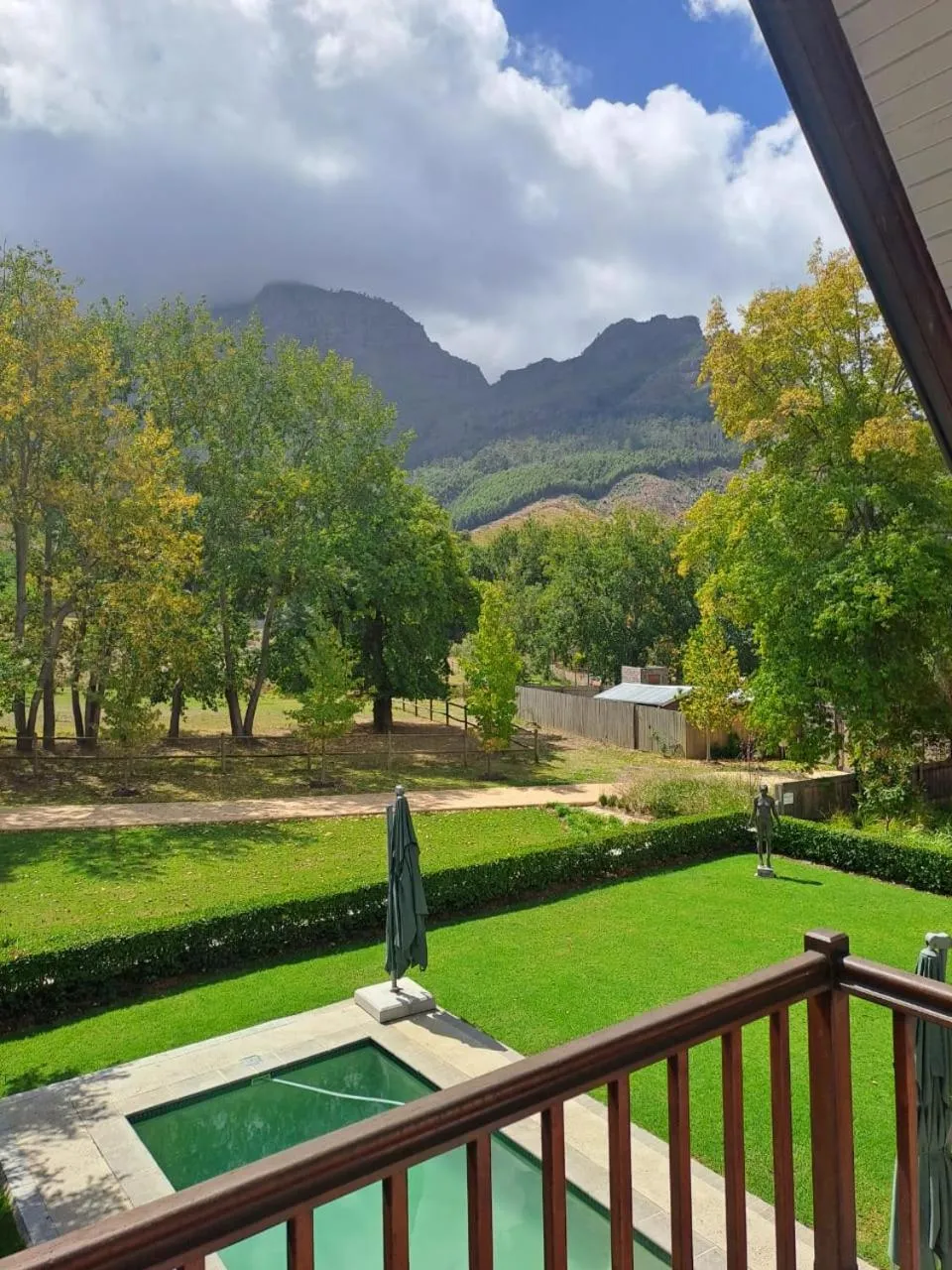 Simonzicht Guest House