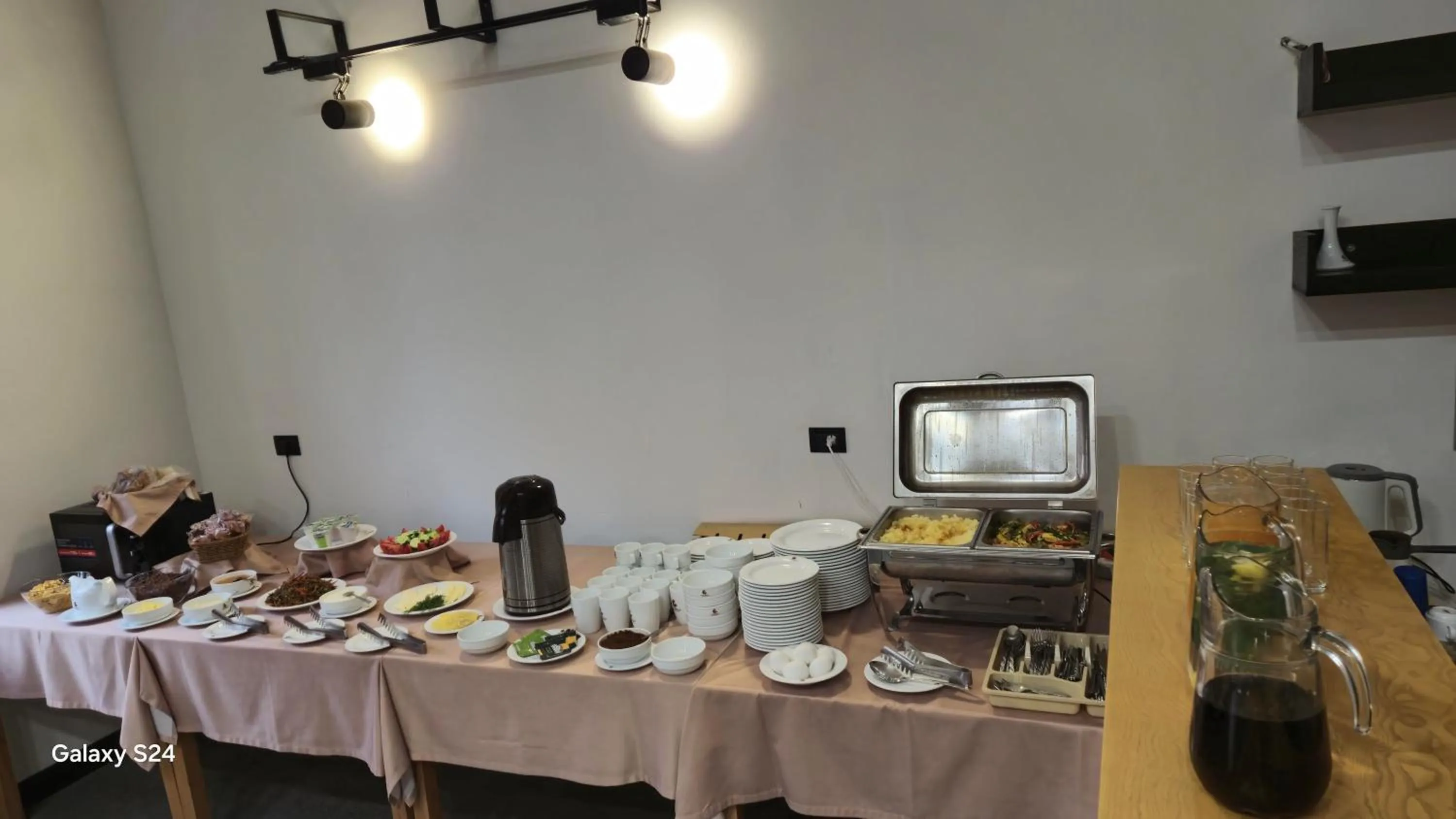 Food and drinks in AnnaBella Boutique Hotel