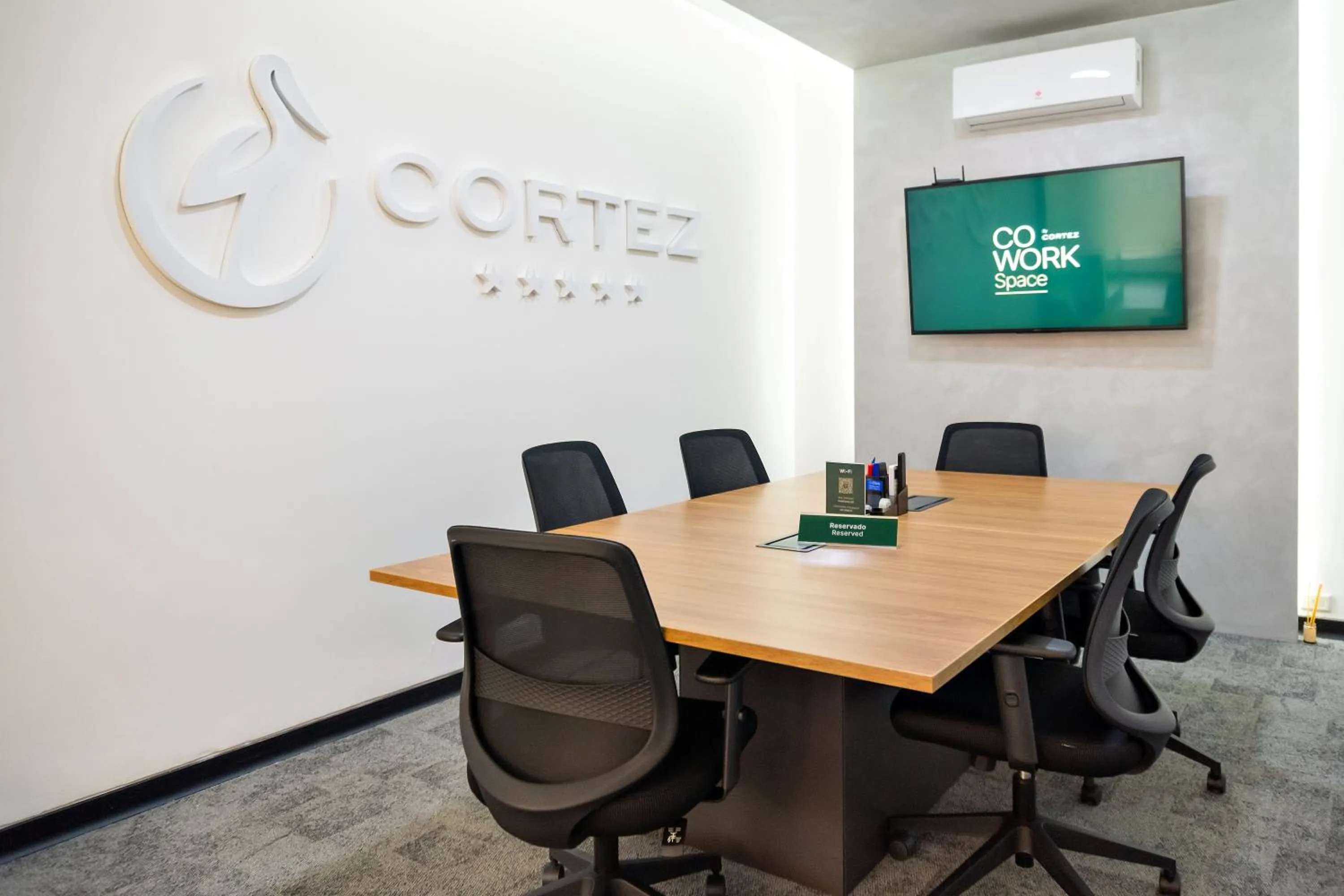 Seating area in Hotel Cortez