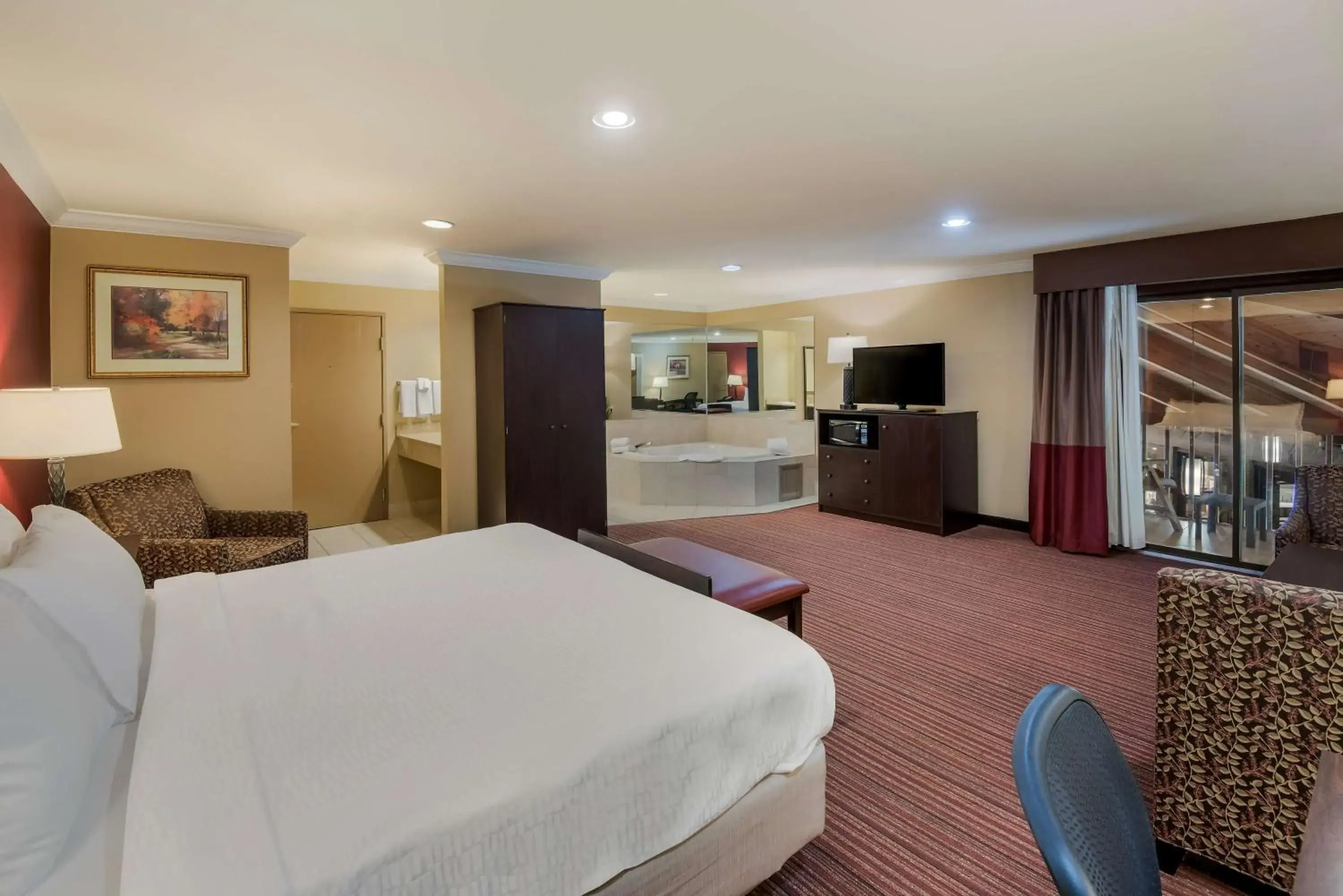 King Room with Balcony - Non-Smoking in Best Western Sycamore Inn King Room with Balcony - Non-Smoking in Best Western Sycamore Inn