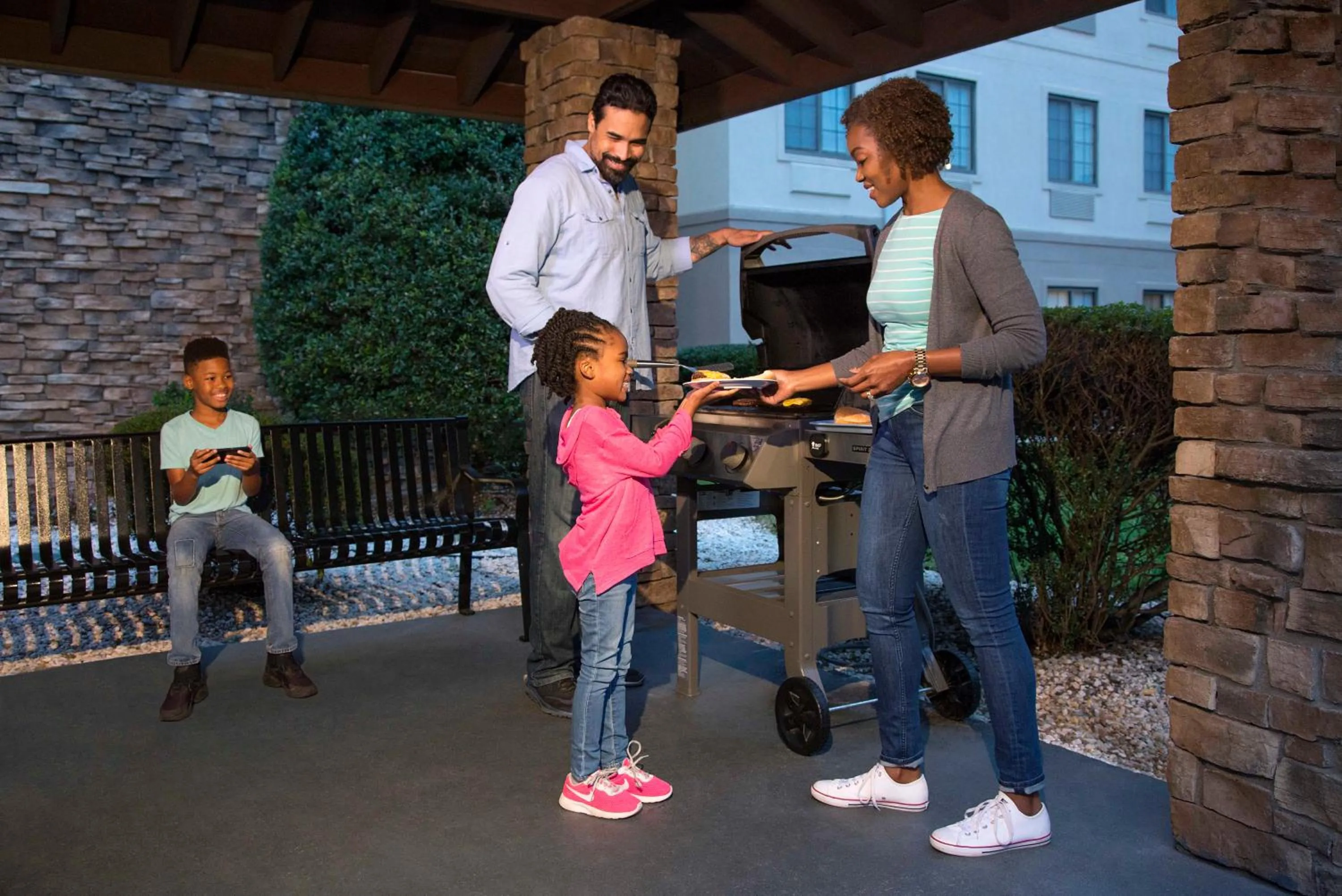 BBQ facilities in Sonesta ES Suites Charlotte Arrowood