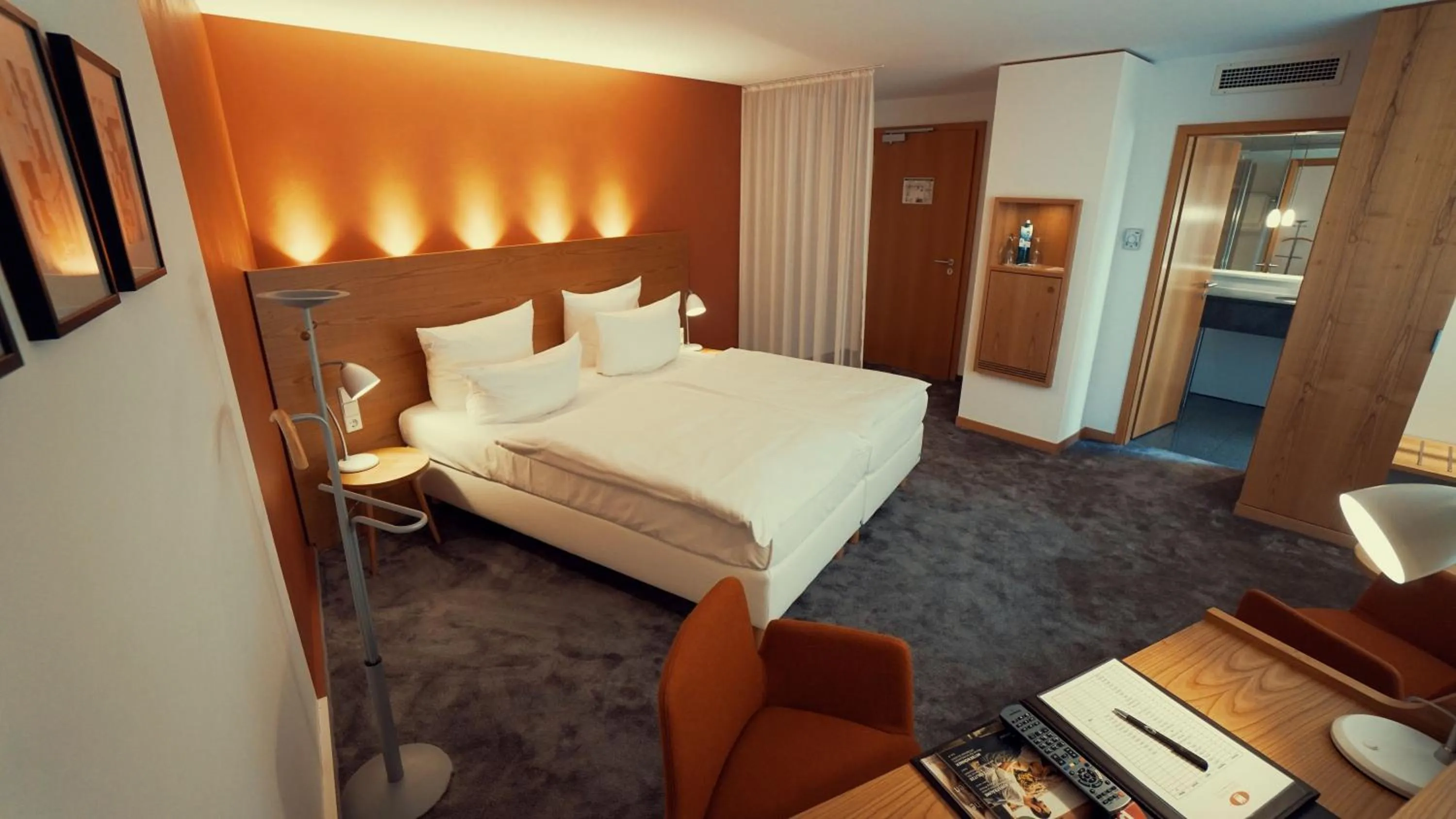 Bedroom, Bed in Hotel Adler Asperg