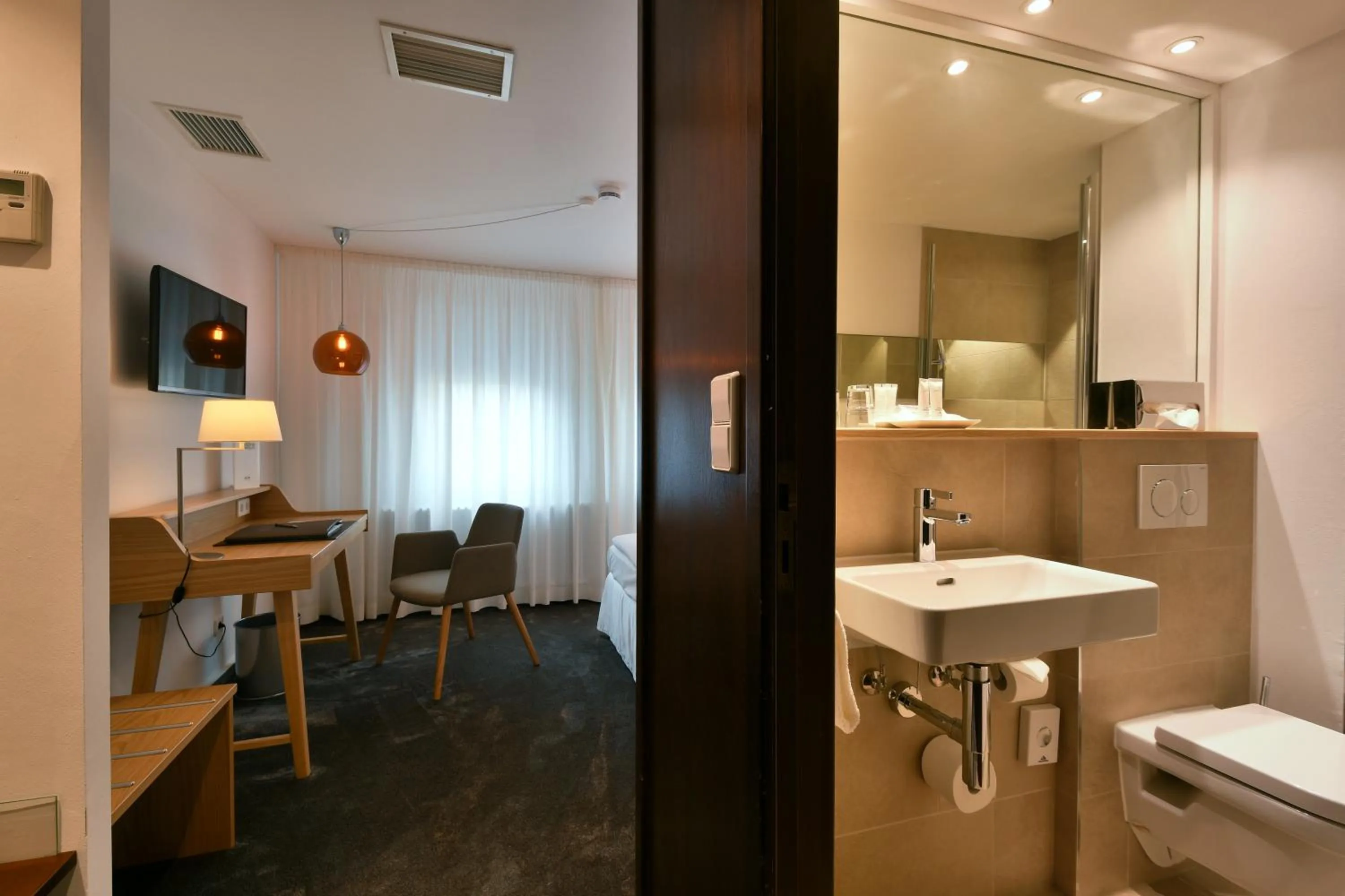 Photo of the whole room in Hotel Adler Asperg