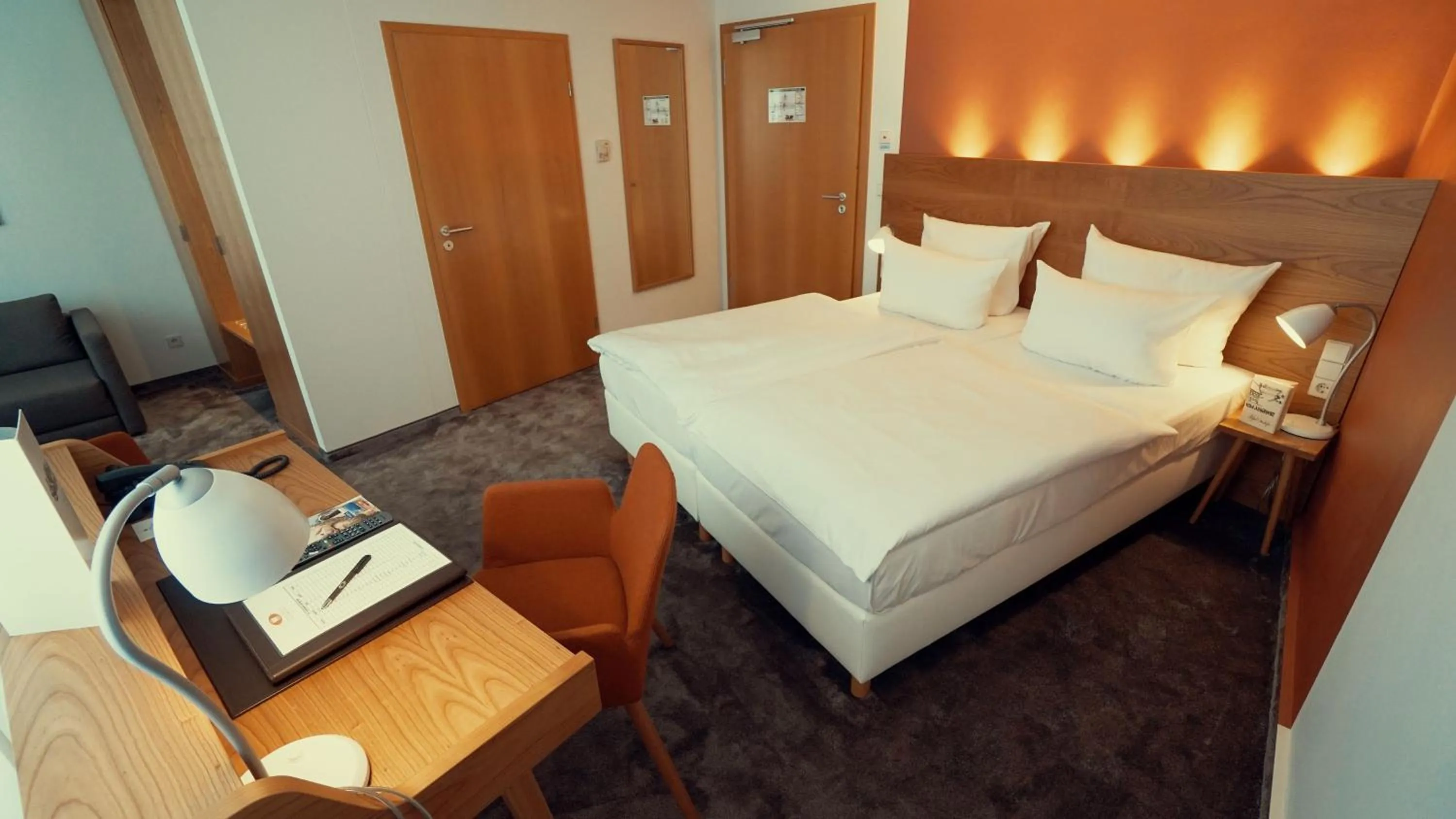 Bedroom, Bed in Hotel Adler Asperg