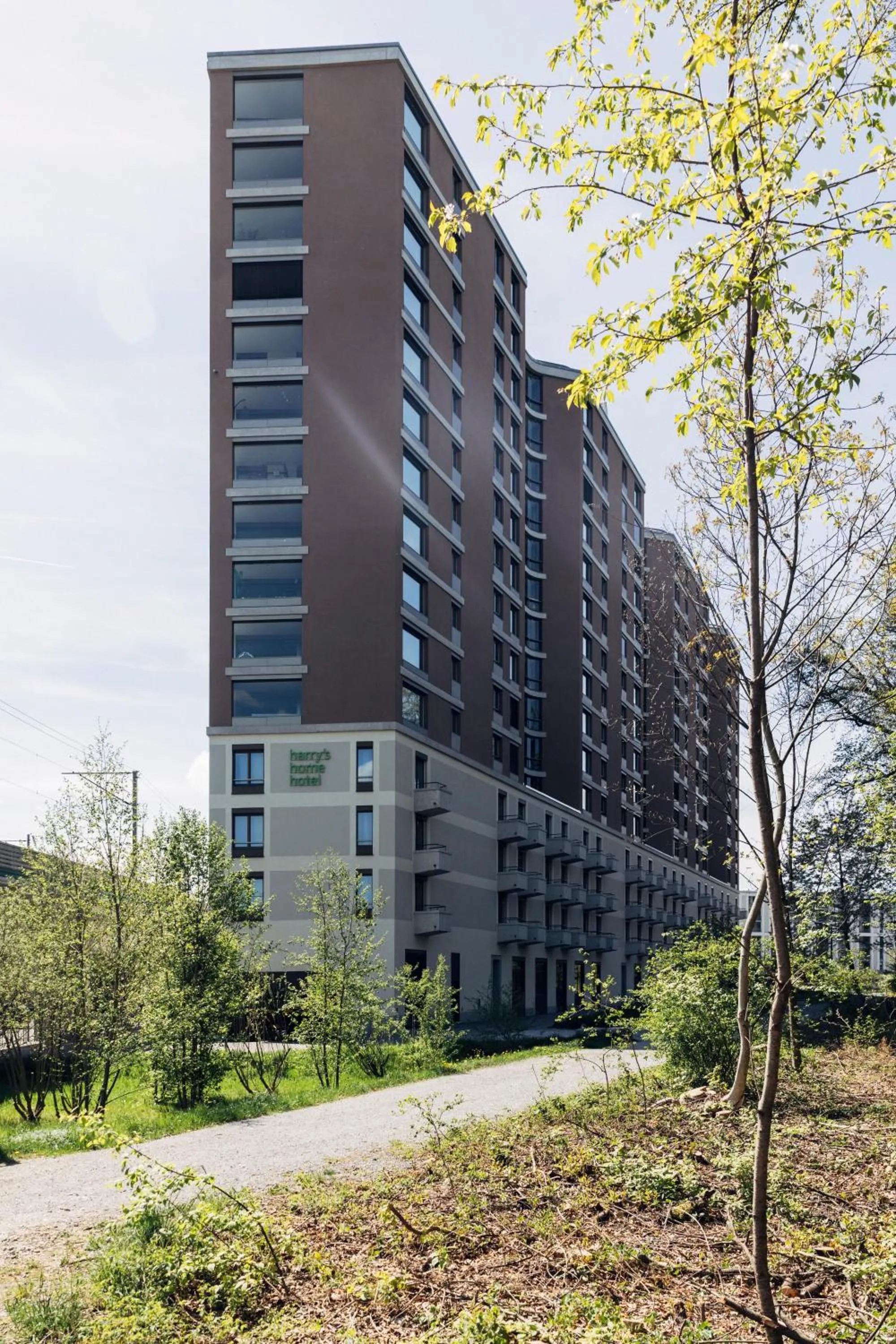 Property building in harry's home Zürich-Wallisellen