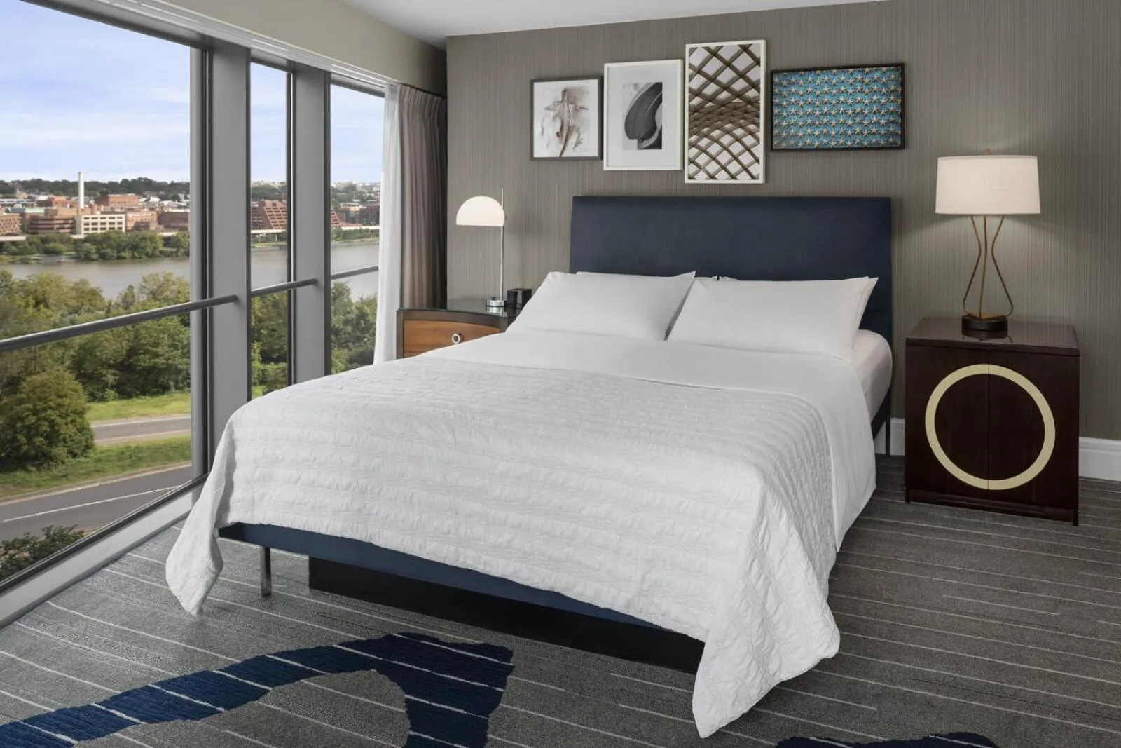 Bed in Le Meridien Arlington