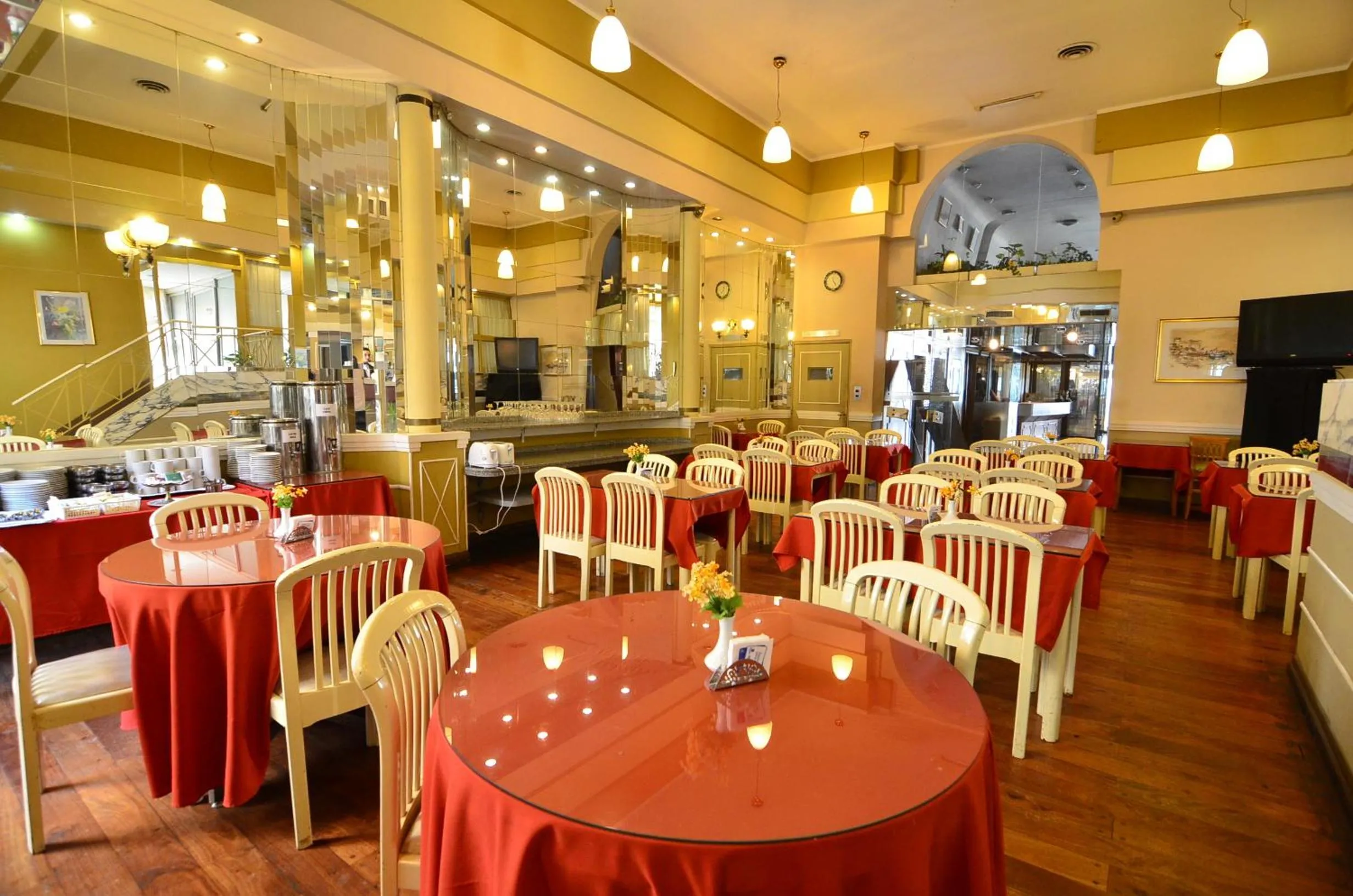 Restaurant/places to eat in Conquistador Hotel