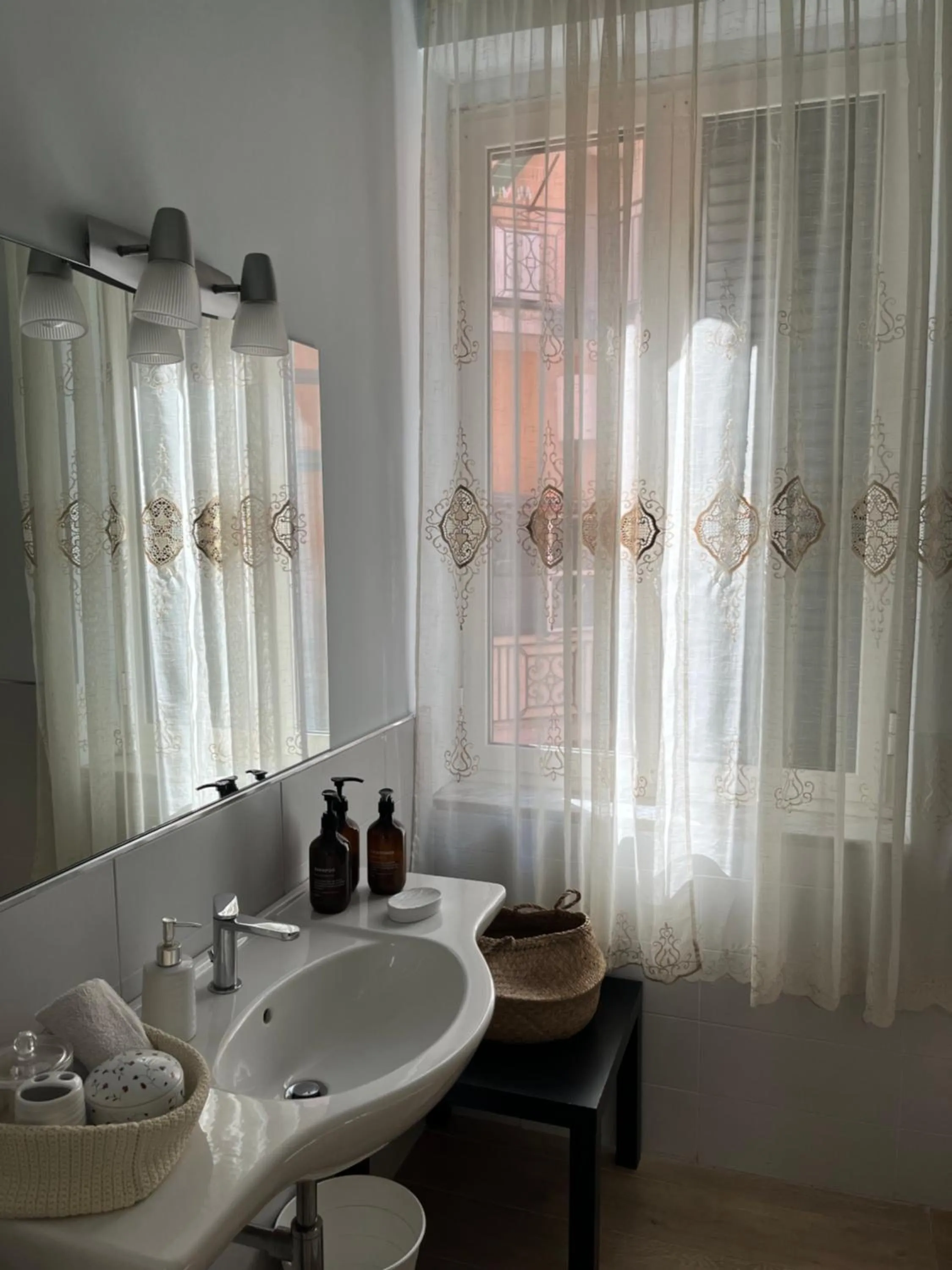 Bathroom in Serapisuite