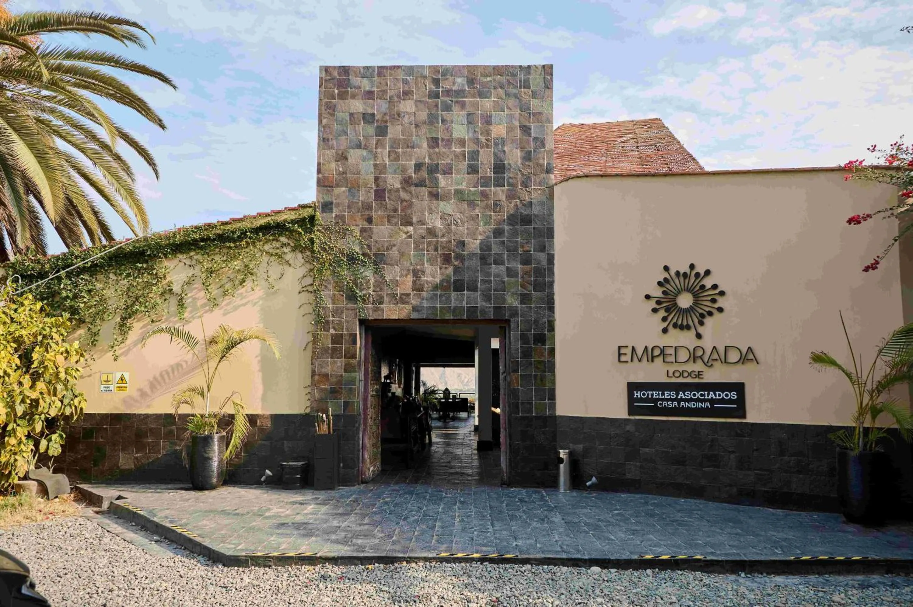 Facade/entrance in Empedrada Ranch & Lodge - Hotel Asociado Casa Andina