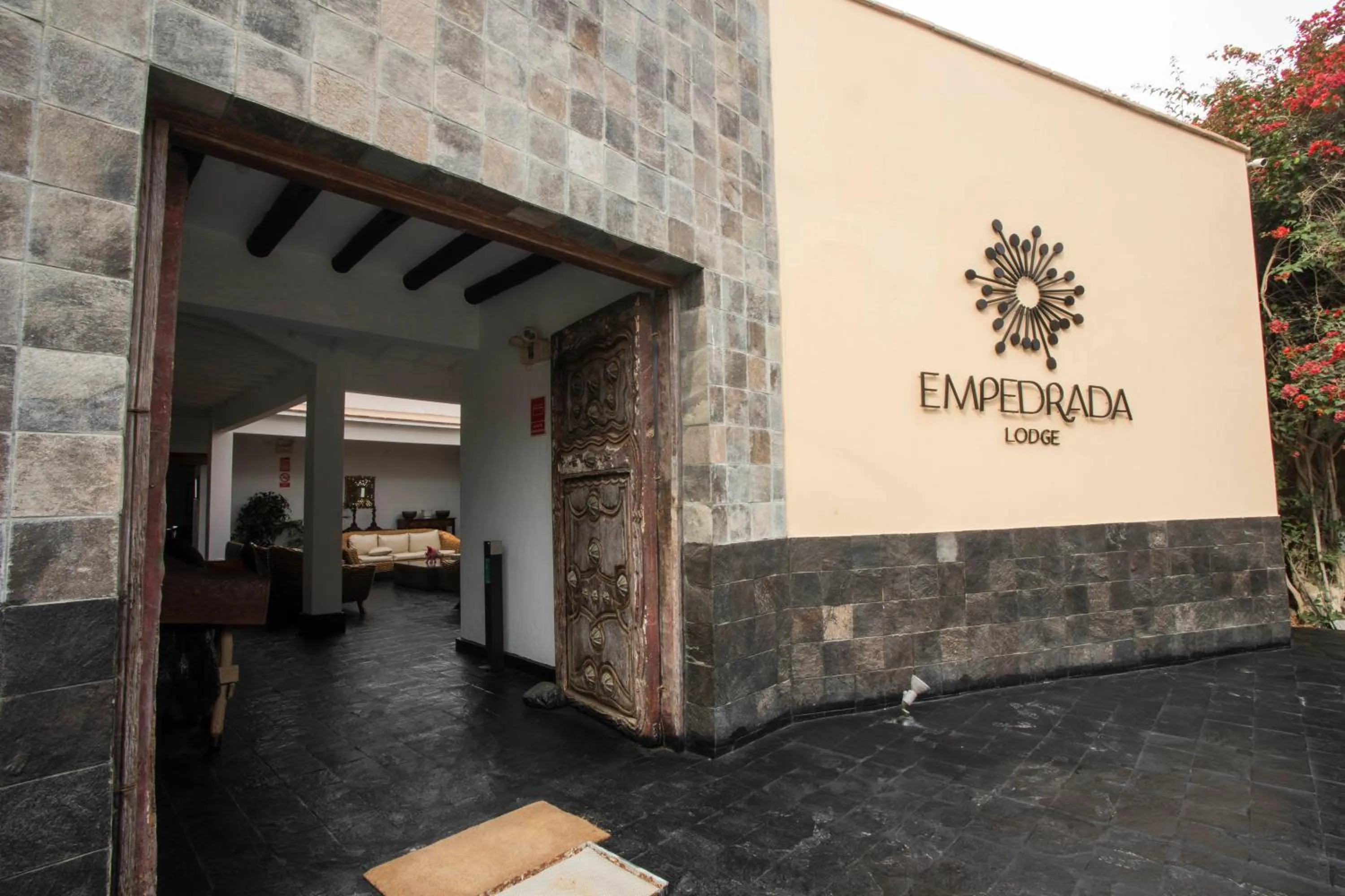 Facade/entrance in Empedrada Ranch & Lodge - Hotel Asociado Casa Andina