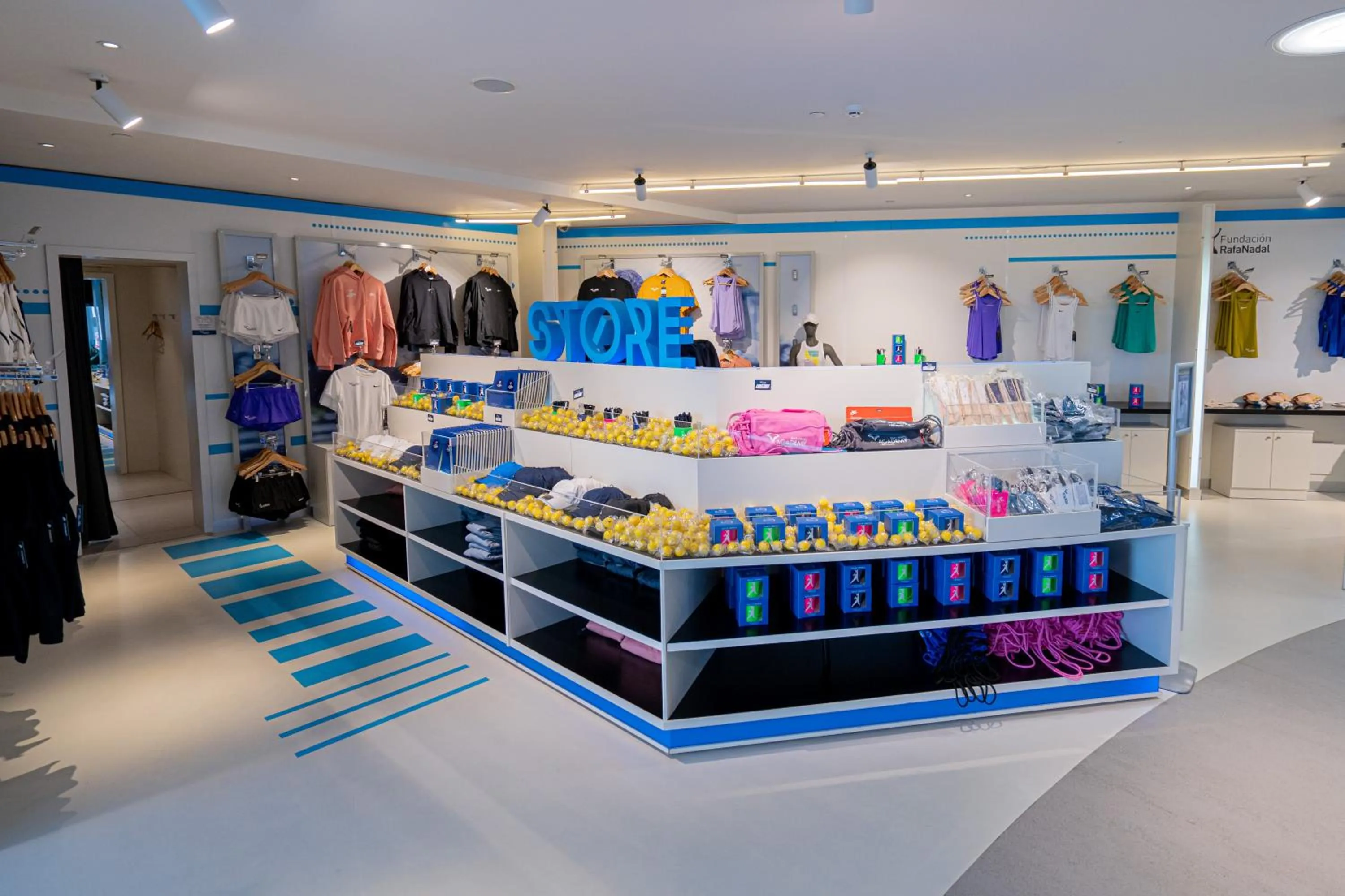 On-site shops in Rafa Nadal Residence