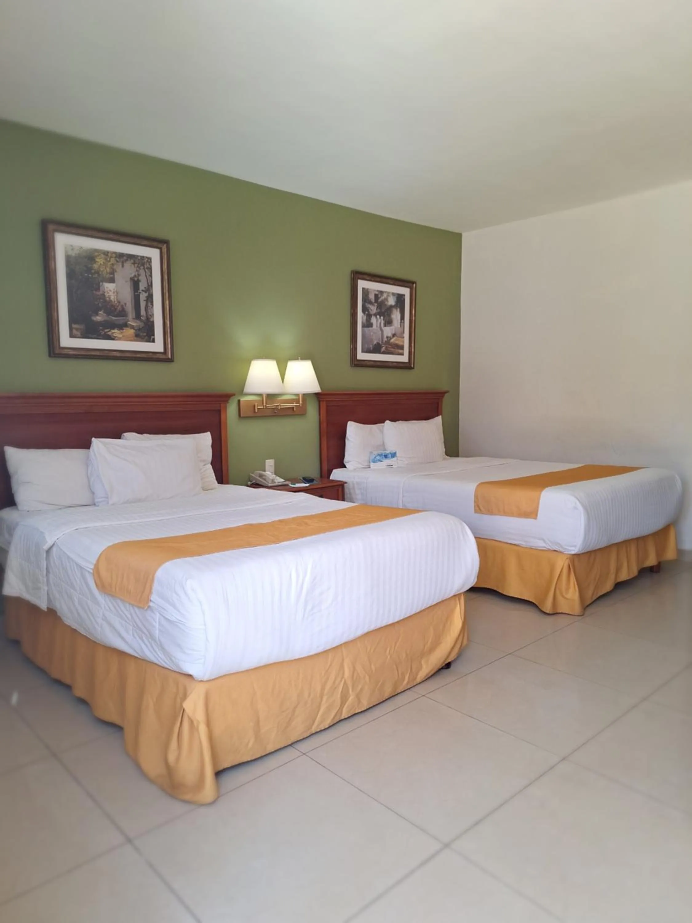 Bed in Quality Inn Ciudad Obregon