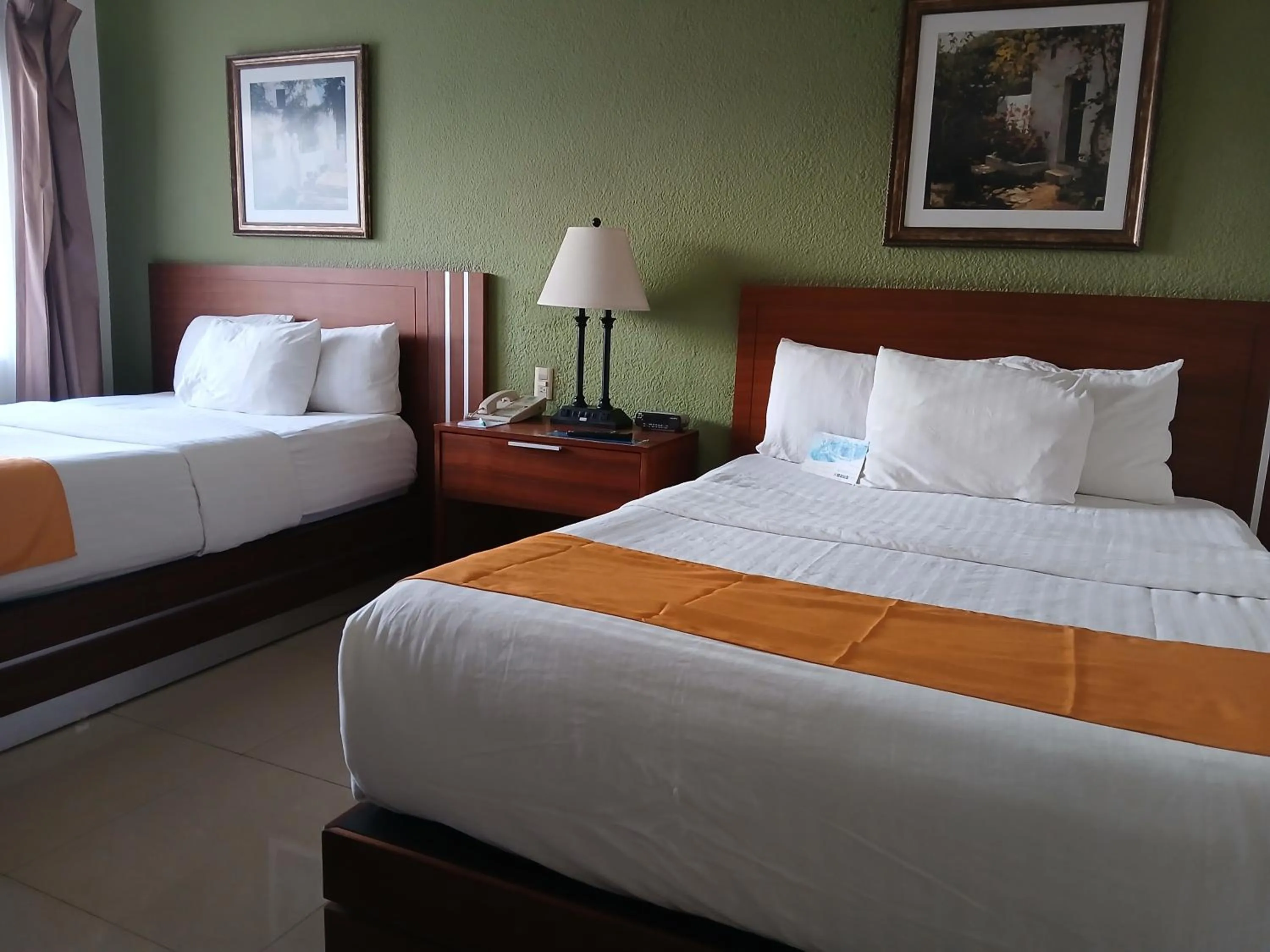 Bed in Quality Inn Ciudad Obregon