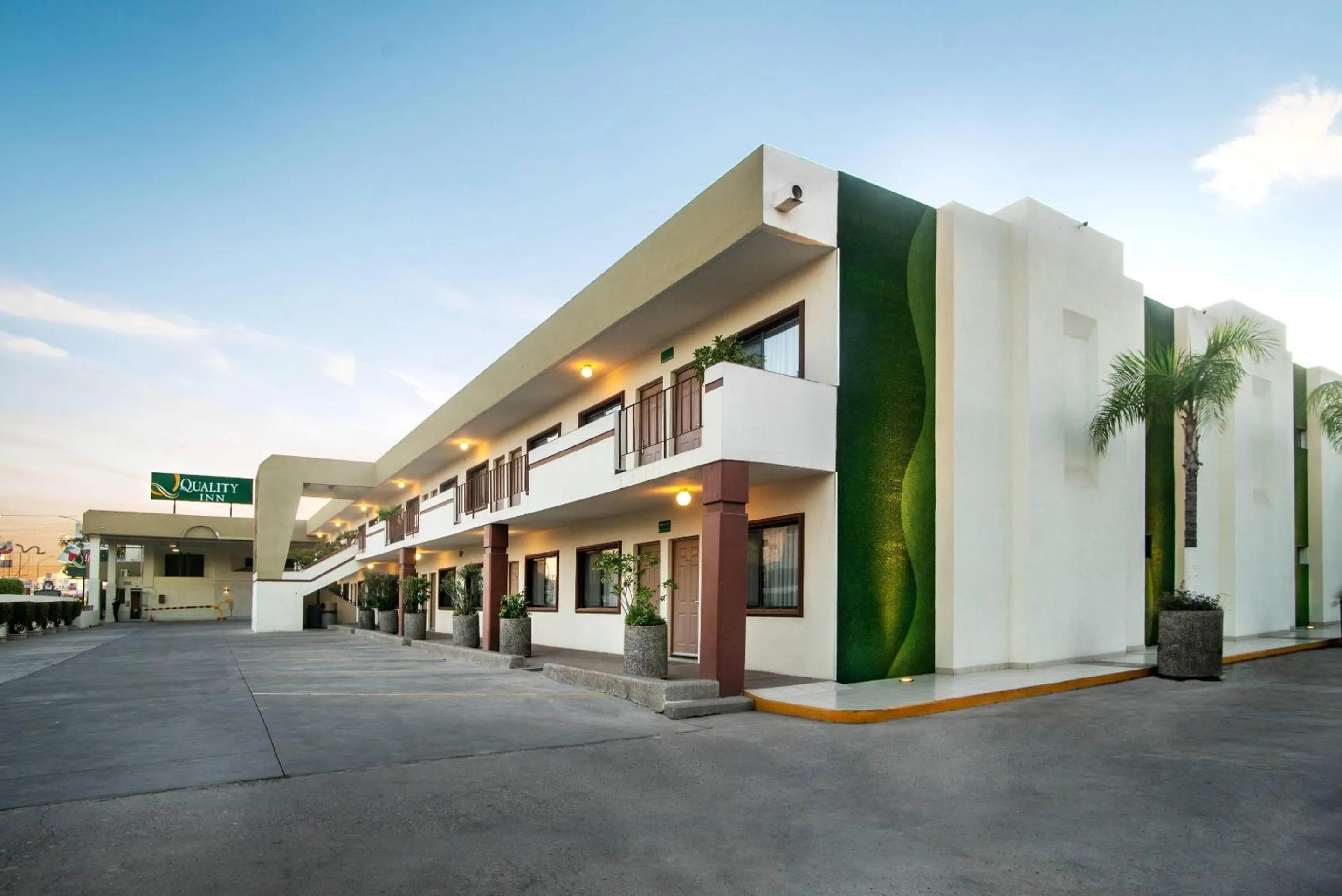 Property building in Quality Inn Ciudad Obregon