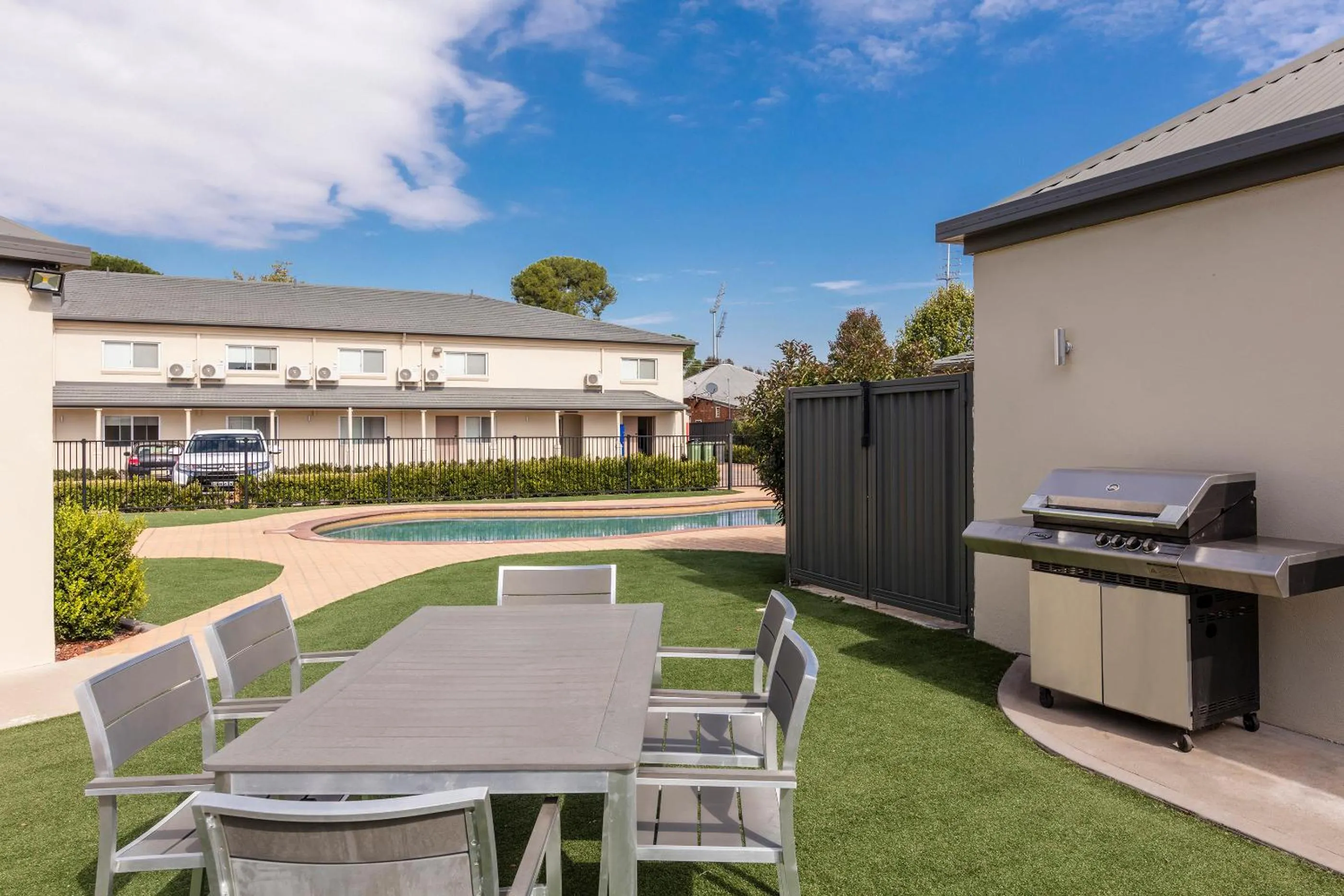 BBQ facilities in Mercure Wagga Wagga